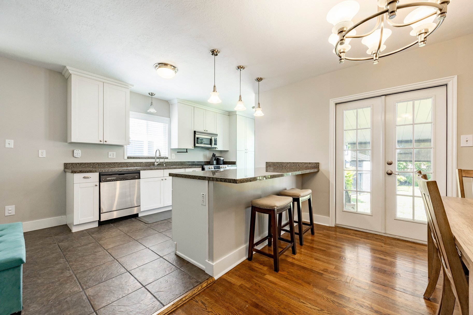  Charming Highland Park Bungalow  4 Bedrooms  Impeccably Maintained - 物件實景