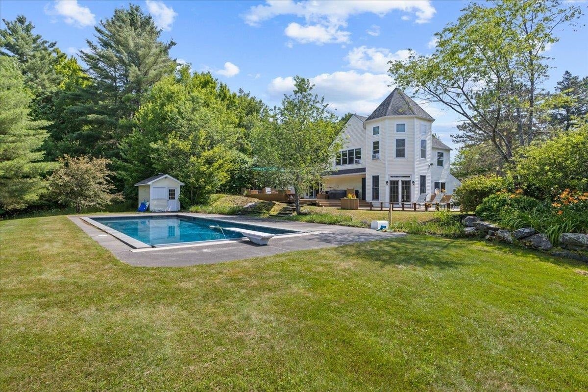 Stowe, Vermont, 05672, United States, 4 Bedrooms Bedrooms, ,3 BathroomsBathrooms,Residential,For Sale,1890997