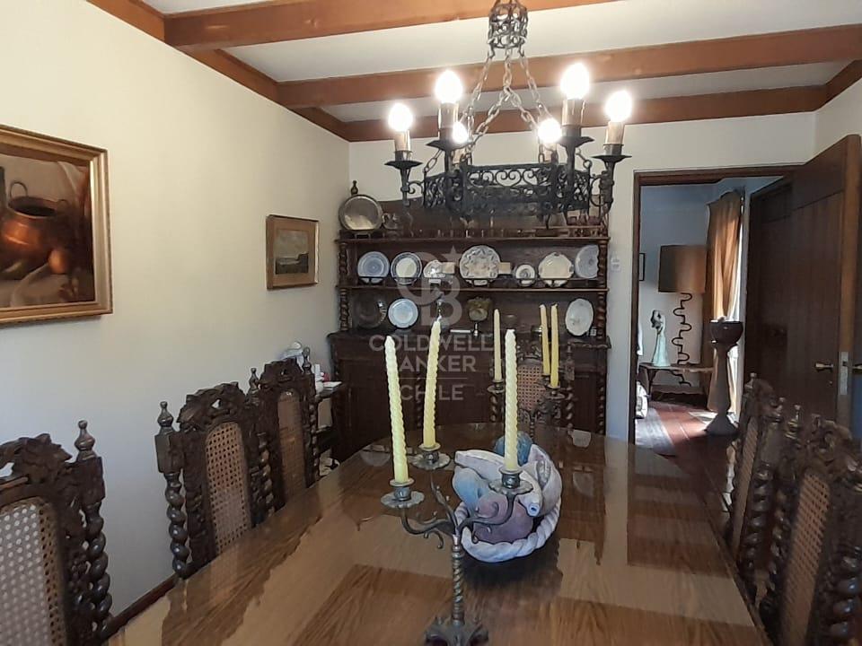 Vitacura, Chile, 5 Bedrooms Bedrooms, ,4 BathroomsBathrooms,Residential,For Sale,1961316