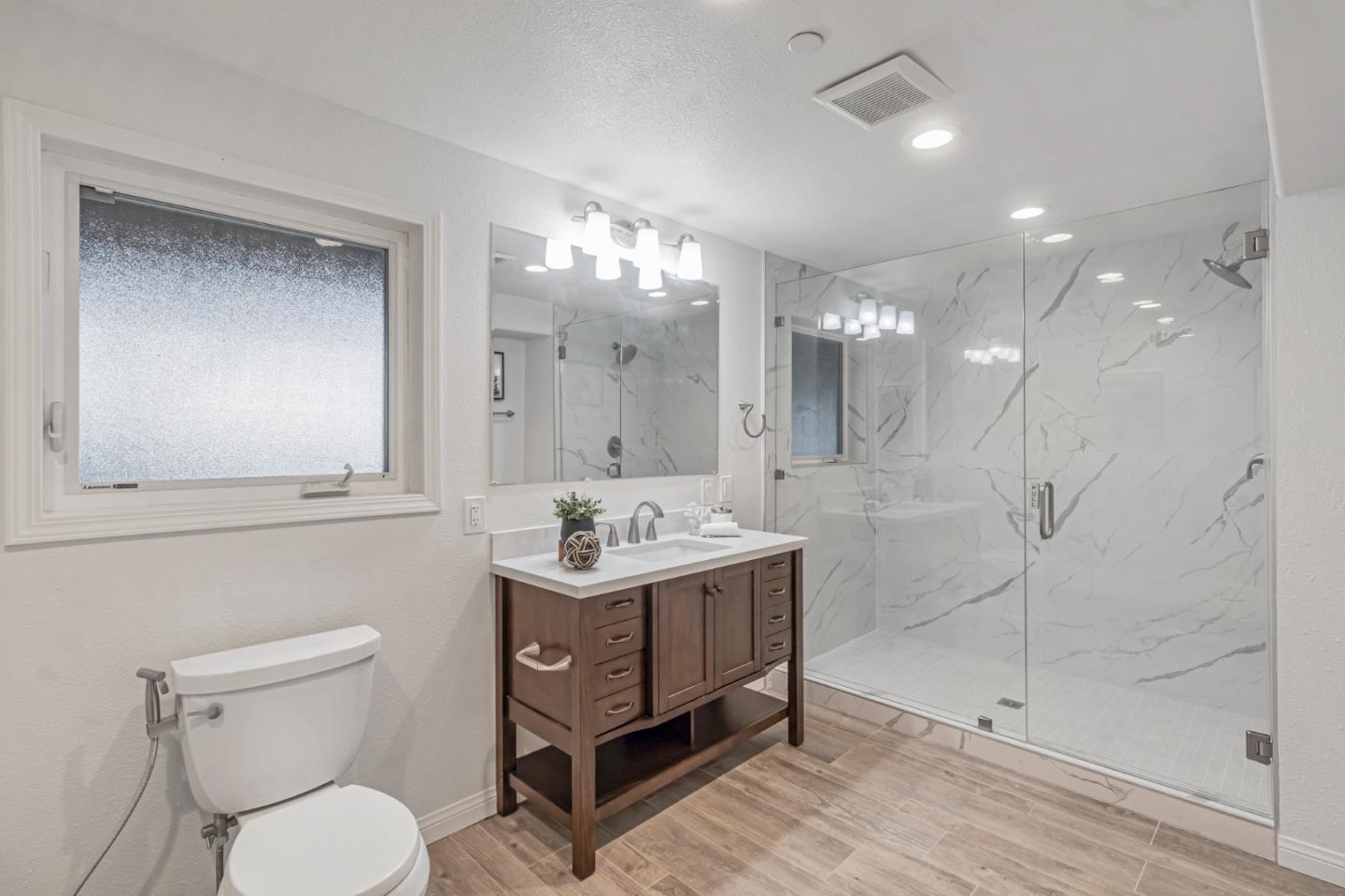San Carlos, California, 94070, United States, 5 Bedrooms Bedrooms, ,5 BathroomsBathrooms,Residential,For Sale,1700172