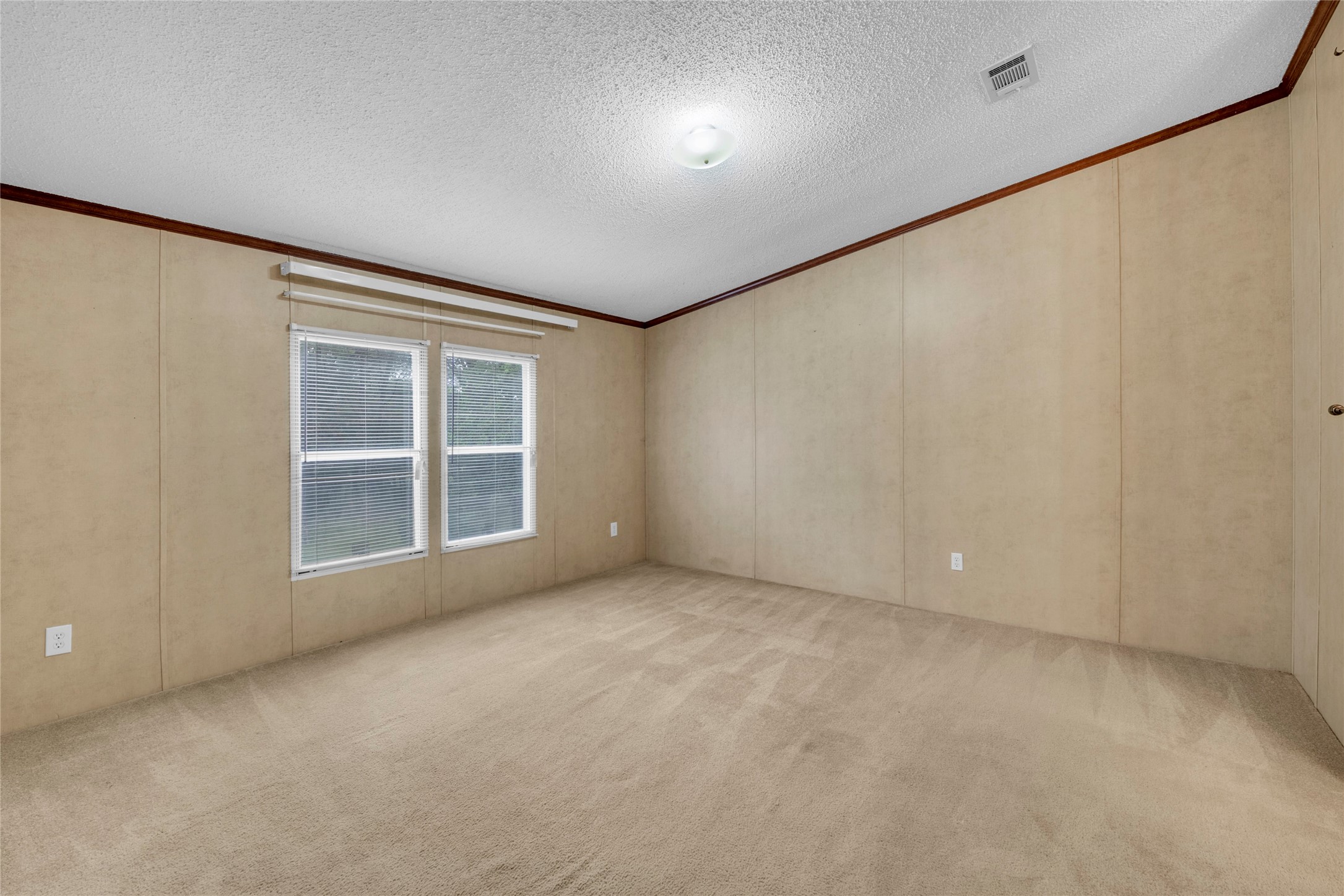 Waco, Texas, 76705, United States, 4 Bedrooms Bedrooms, ,2 BathroomsBathrooms,Residential,For Sale,1960716