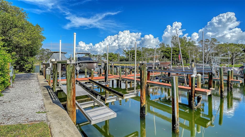 Longboat Key, Florida, 34228, United States, 3 Bedrooms Bedrooms, ,4 BathroomsBathrooms,Residential,For Sale,1986320