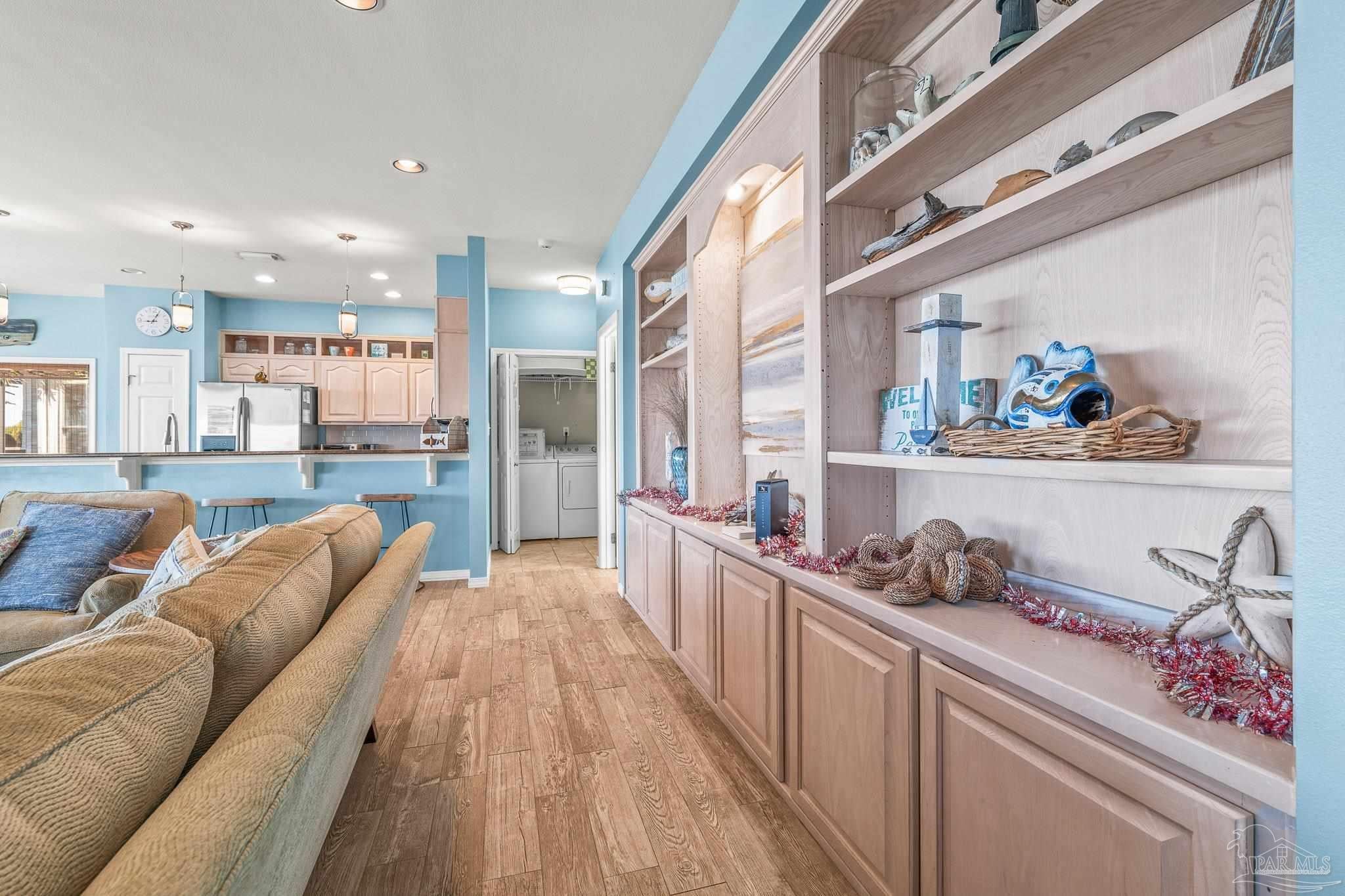 Navarre, Florida, 32566, United States, 5 Bedrooms Bedrooms, ,4 BathroomsBathrooms,Residential,For Sale,1980284