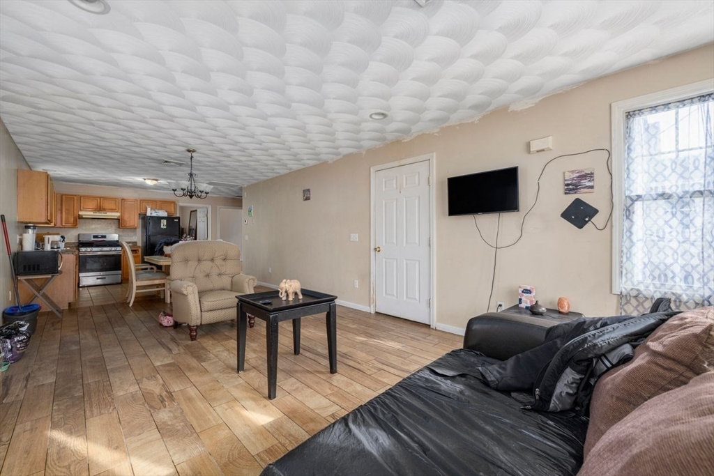 Providence, Rhode Island, 02920, United States, 6 Bedrooms Bedrooms, ,2 BathroomsBathrooms,Residential,For Sale,1997016