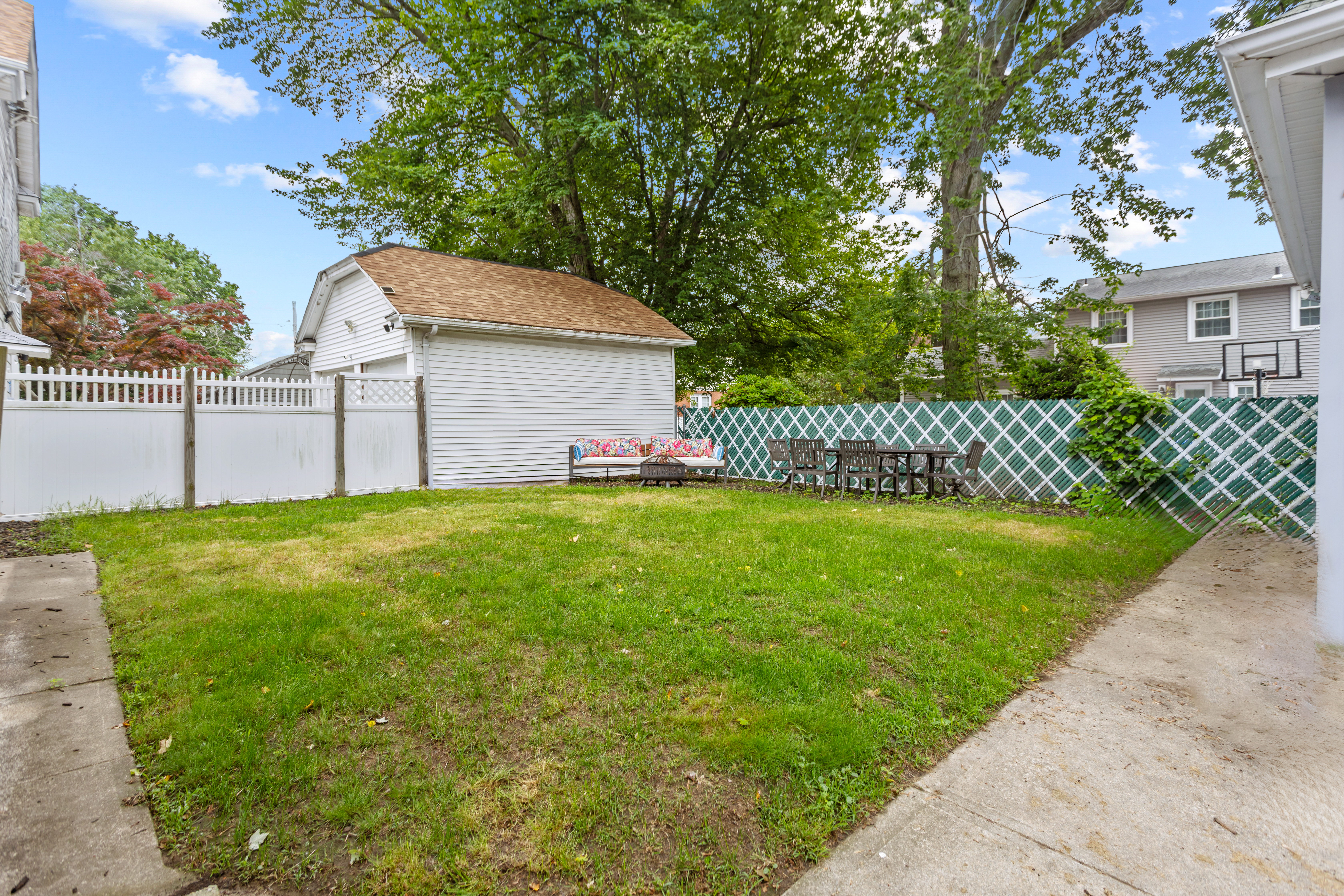  647-649 Pleasant Valley Parkway, Providence, RI, 02908 - 物件實景