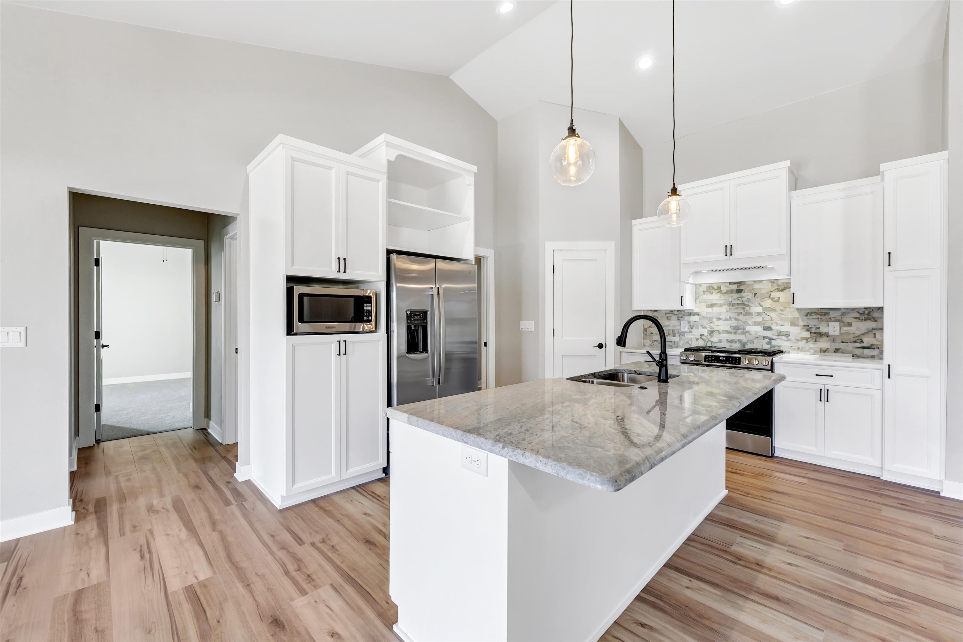 GREEN BAY, Wisconsin, 54311, United States, 3 Bedrooms Bedrooms, ,2 BathroomsBathrooms,Residential,For Sale,1998102