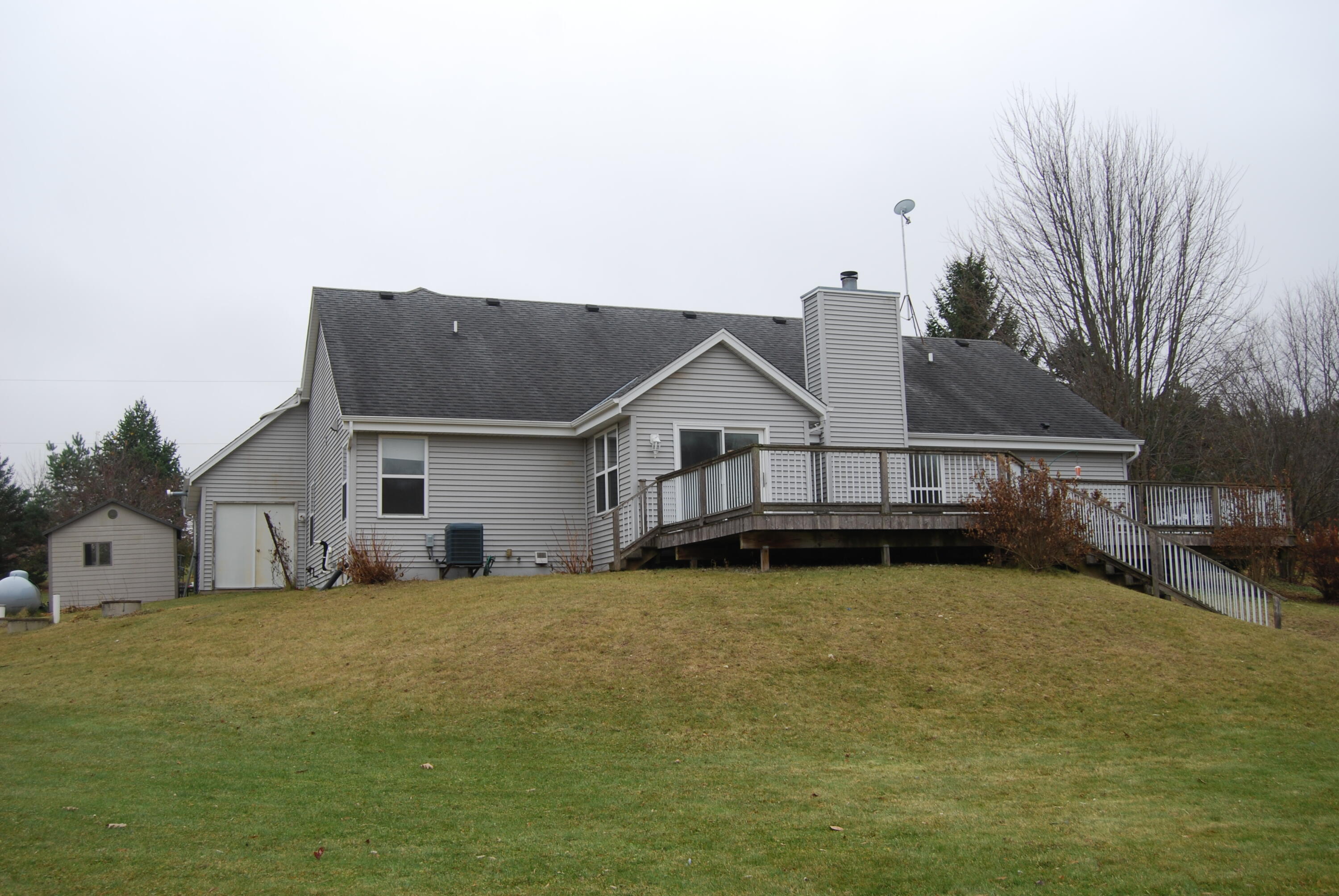 Wayne, Wisconsin, 53002, United States, 3 Bedrooms Bedrooms, ,2 BathroomsBathrooms,Residential,For Sale,2000688