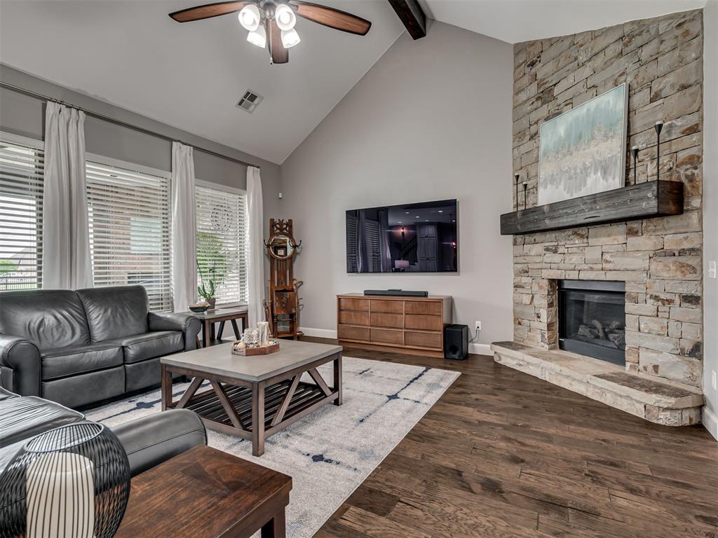 Mustang, Oklahoma, 73064, United States, 4 Bedrooms Bedrooms, ,4 BathroomsBathrooms,Residential,For Sale,1908407