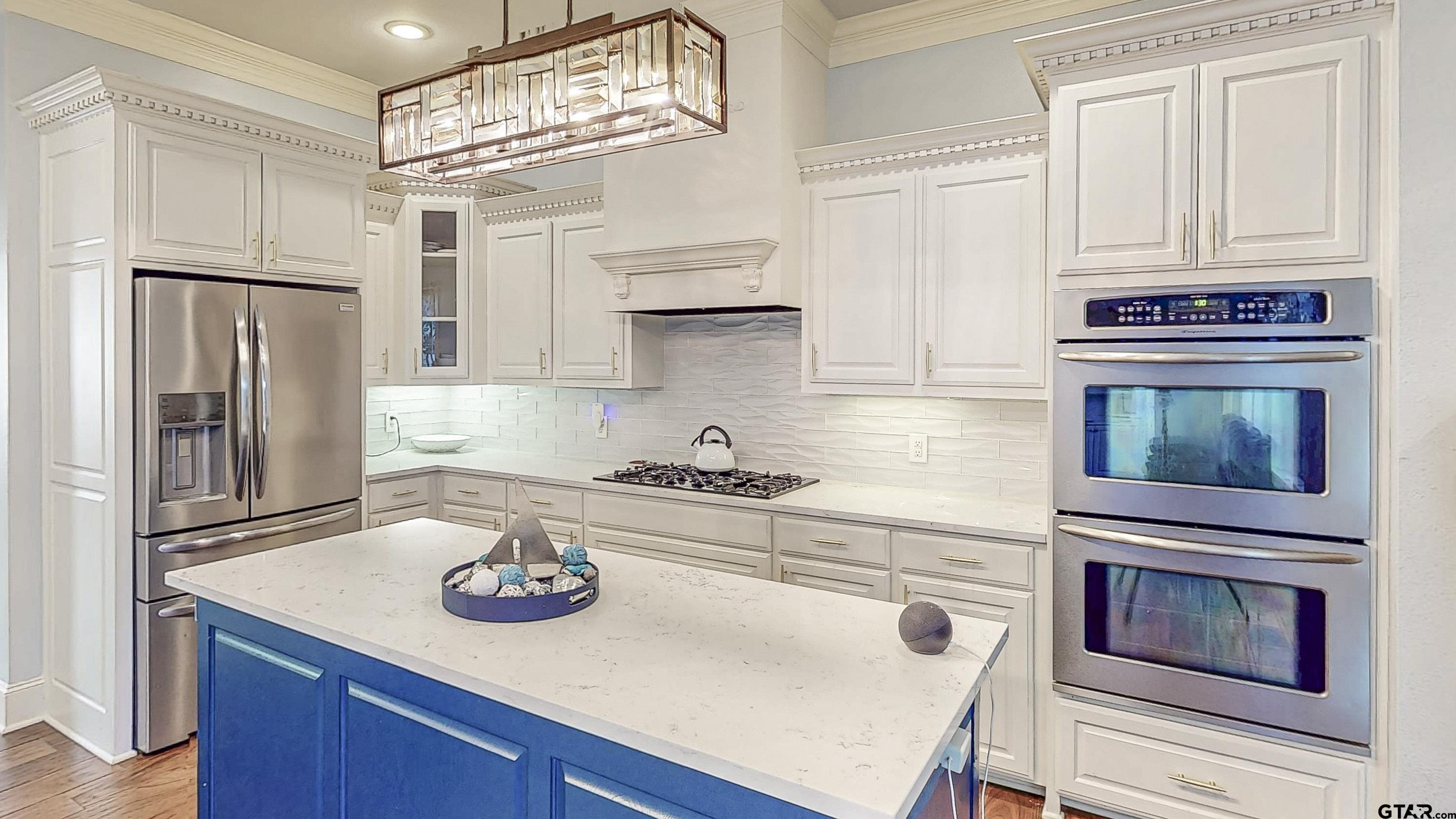 Tyler, Texas, 75703, United States, 5 Bedrooms Bedrooms, ,5 BathroomsBathrooms,Residential,For Sale,1901278