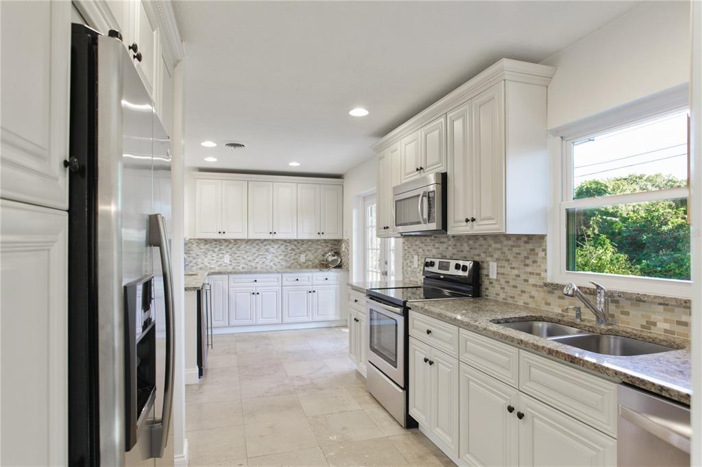 Winter Park, Florida, 32792, United States, 4 Bedrooms Bedrooms, ,2 BathroomsBathrooms,Residential,For Sale,1991999