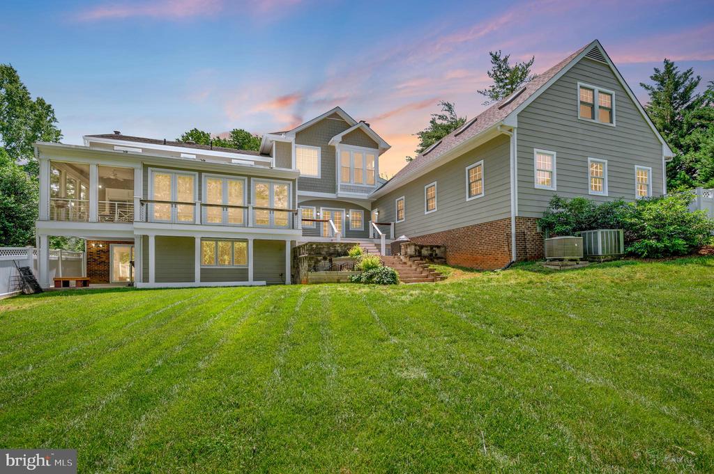Fredericksburg, Virginia, 22405, United States, 5 Bedrooms Bedrooms, ,5 BathroomsBathrooms,Residential,For Sale,1825163