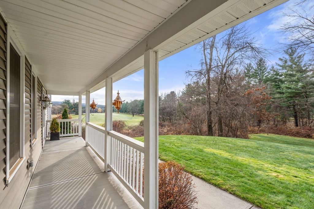 Westfield, Massachusetts, 01085, United States, 4 Bedrooms Bedrooms, ,3 BathroomsBathrooms,Residential,For Sale,1998160
