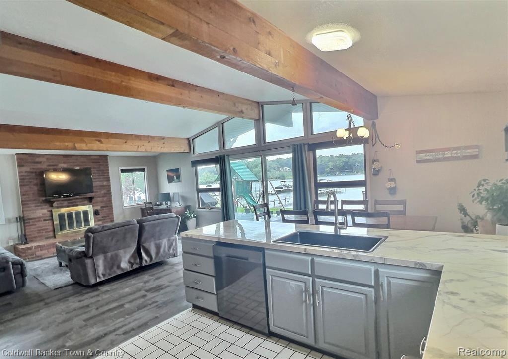 Whitmore Lake, Michigan, 48189, United States, 3 Bedrooms Bedrooms, ,2 BathroomsBathrooms,Residential,For Sale,1925473