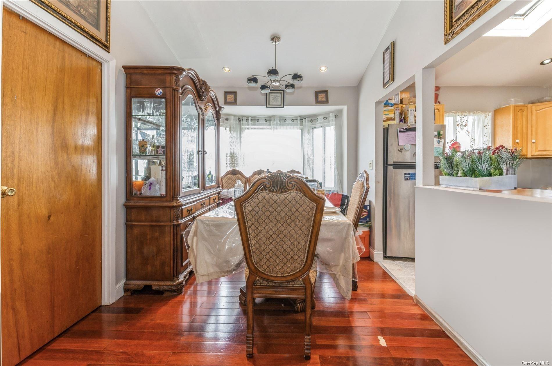 Brooklyn, New York, 11236, United States, 3 Bedrooms Bedrooms, ,2 BathroomsBathrooms,Residential,For Sale,1743258