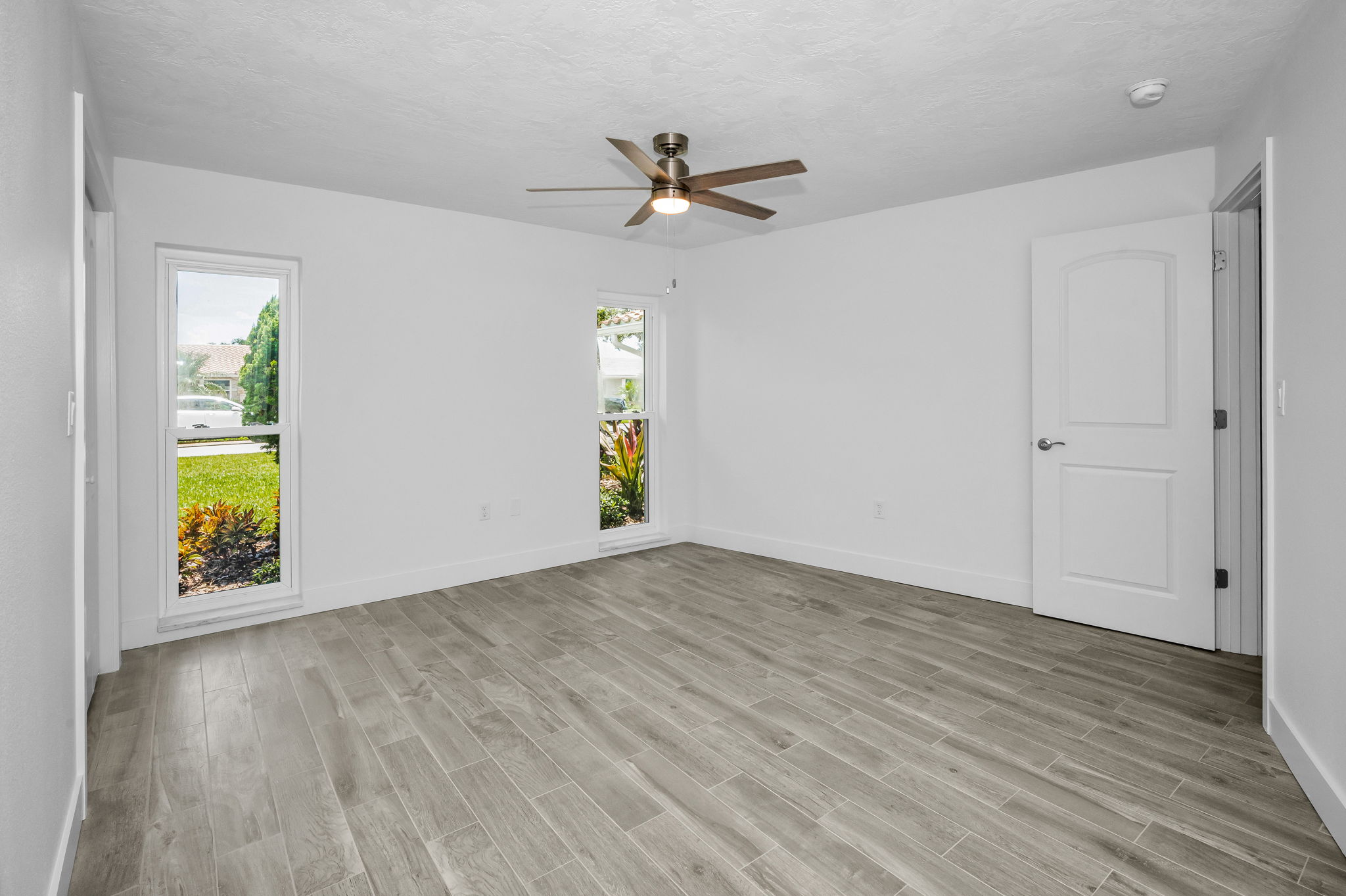 St Petersburg Beach, Florida, 33703, United States, 3 Bedrooms Bedrooms, ,2 BathroomsBathrooms,Residential,For Sale,1979522