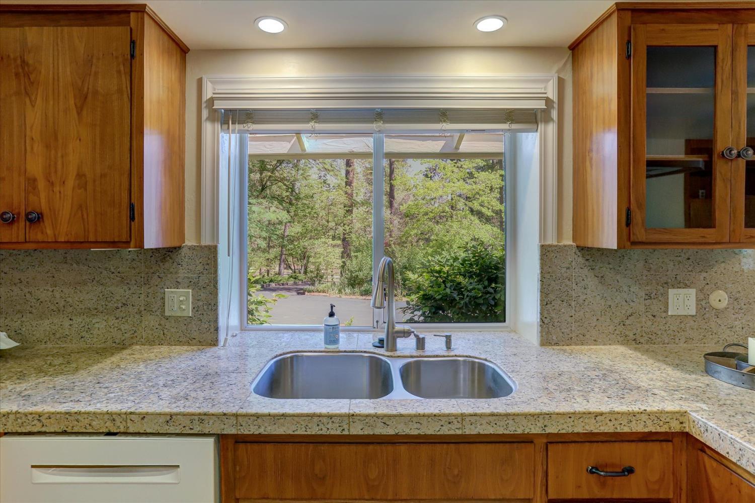Grass Valley, California, 95949, United States, 3 Bedrooms Bedrooms, ,3 BathroomsBathrooms,Residential,For Sale,1856649