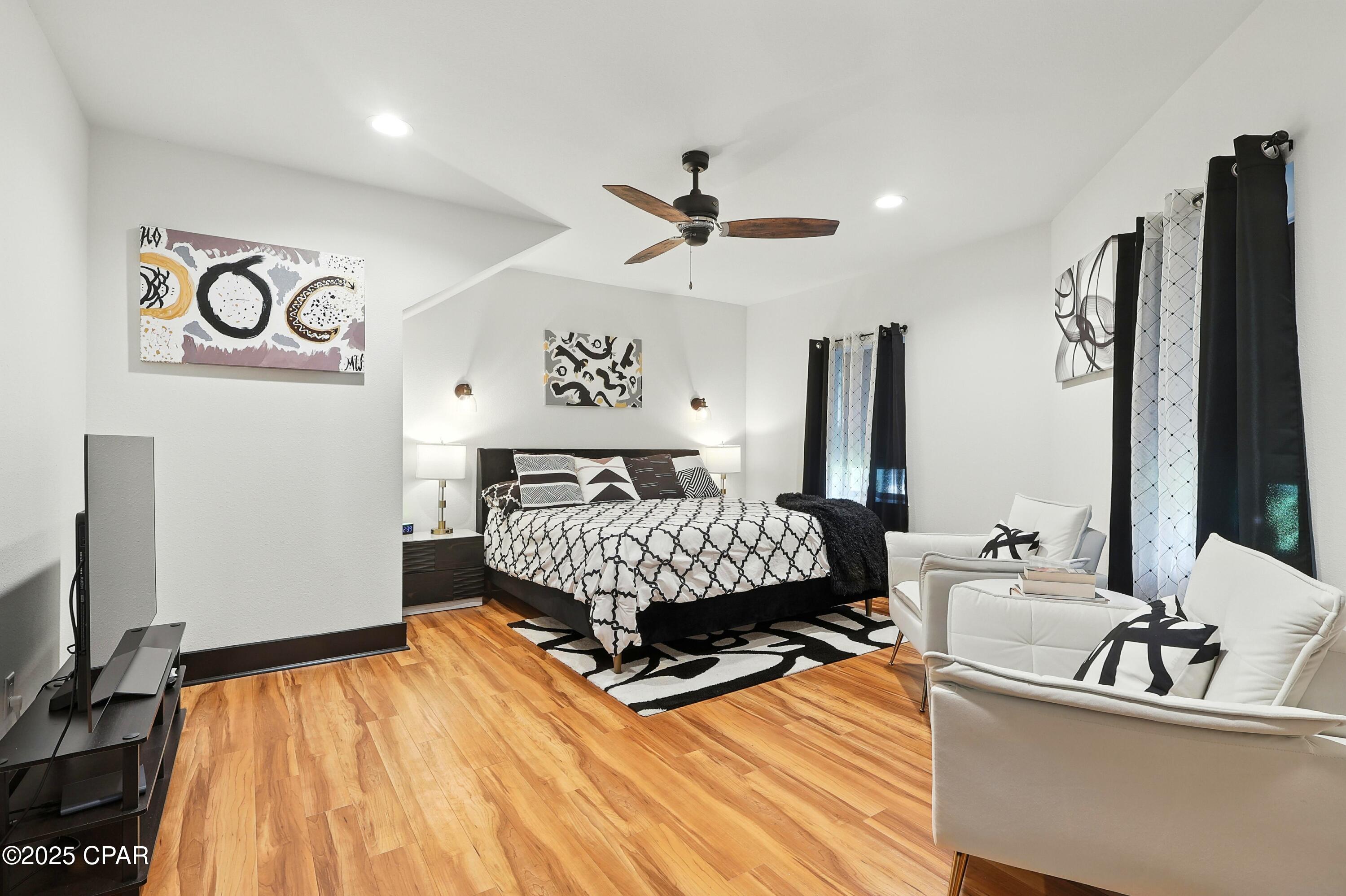 Panama City, Florida, 32401, United States, 4 Bedrooms Bedrooms, ,3 BathroomsBathrooms,Residential,For Sale,1911337