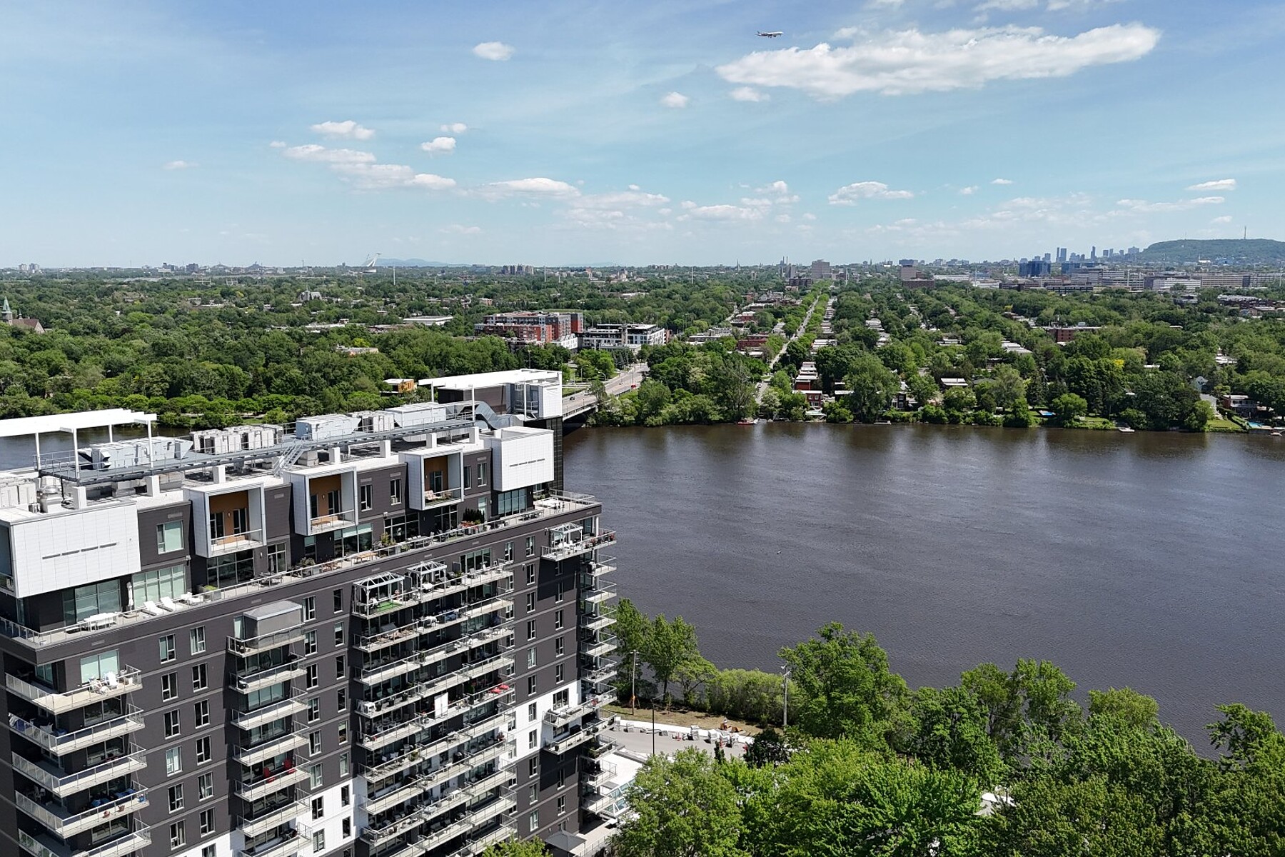  Pont-Viau, Laval - 物件實景