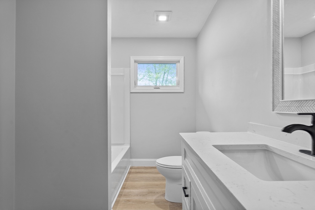 Lynn, Massachusetts, 01904, United States, 4 Bedrooms Bedrooms, ,2 BathroomsBathrooms,Residential,For Sale,1944946
