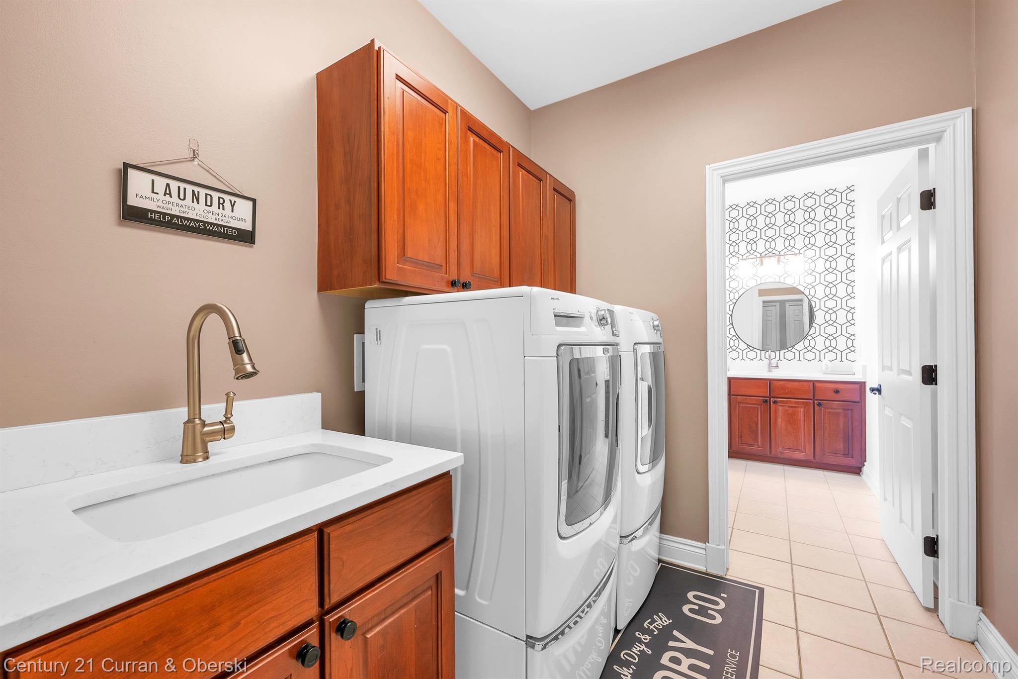 Northville Township, Michigan, 48168, United States, 6 Bedrooms Bedrooms, ,6 BathroomsBathrooms,Residential,For Sale,1976902