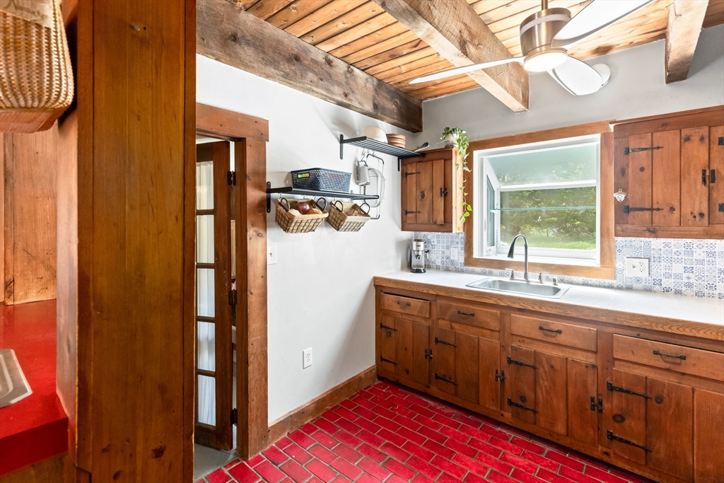 Barnstable, Massachusetts, 02648, United States, 4 Bedrooms Bedrooms, ,2 BathroomsBathrooms,Residential,For Sale,2049292