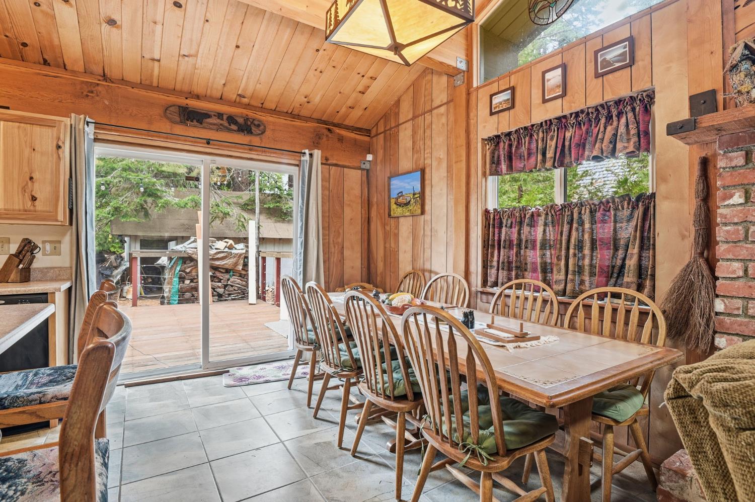 Tahoma, California, 96142, United States, 4 Bedrooms Bedrooms, ,2 BathroomsBathrooms,Residential,For Sale,2003437