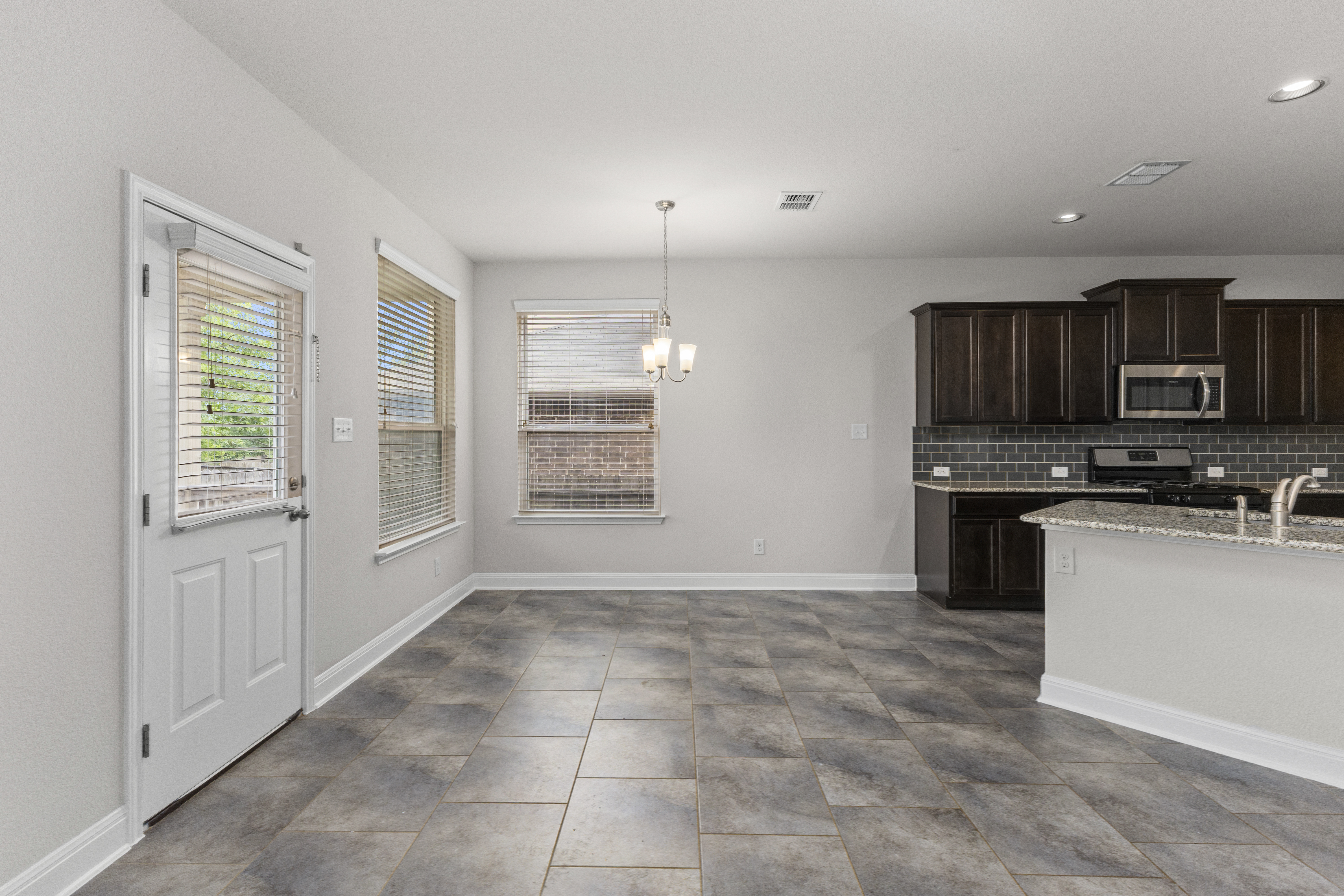  Luxury Living in the Heart of Alamo Ranch - 物件實景
