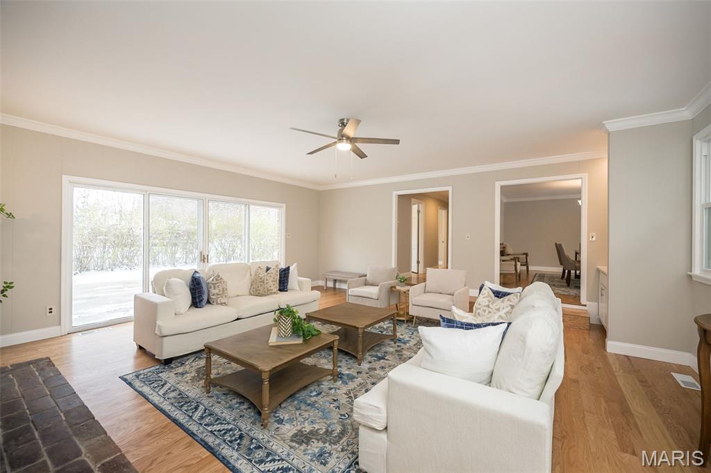 Ellisville, Missouri, 63011, United States, 4 Bedrooms Bedrooms, ,3 BathroomsBathrooms,Residential,For Sale,2002113