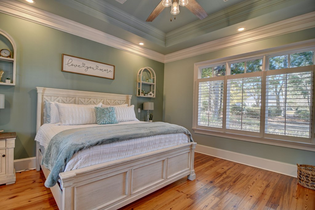 Valdosta, Georgia, 31601, United States, 4 Bedrooms Bedrooms, ,4 BathroomsBathrooms,Residential,For Sale,1995126