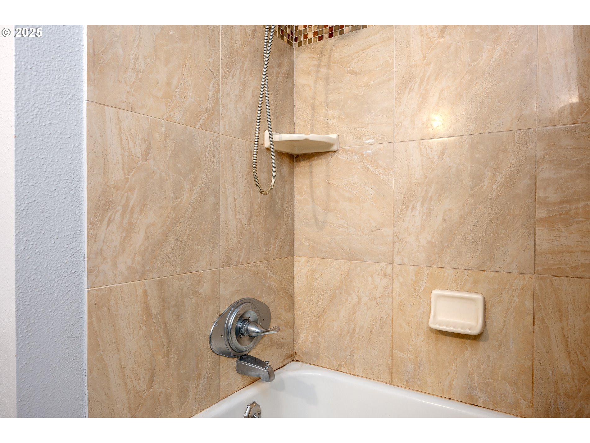 Milwaukie, Oregon, 97267, United States, 3 Bedrooms Bedrooms, ,2 BathroomsBathrooms,Residential,For Sale,1911420