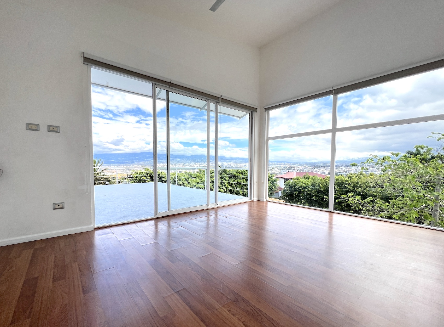 Escazu, San Jose, CR, 5 Bedrooms Bedrooms, ,6 BathroomsBathrooms,Residential,For Sale,1918503