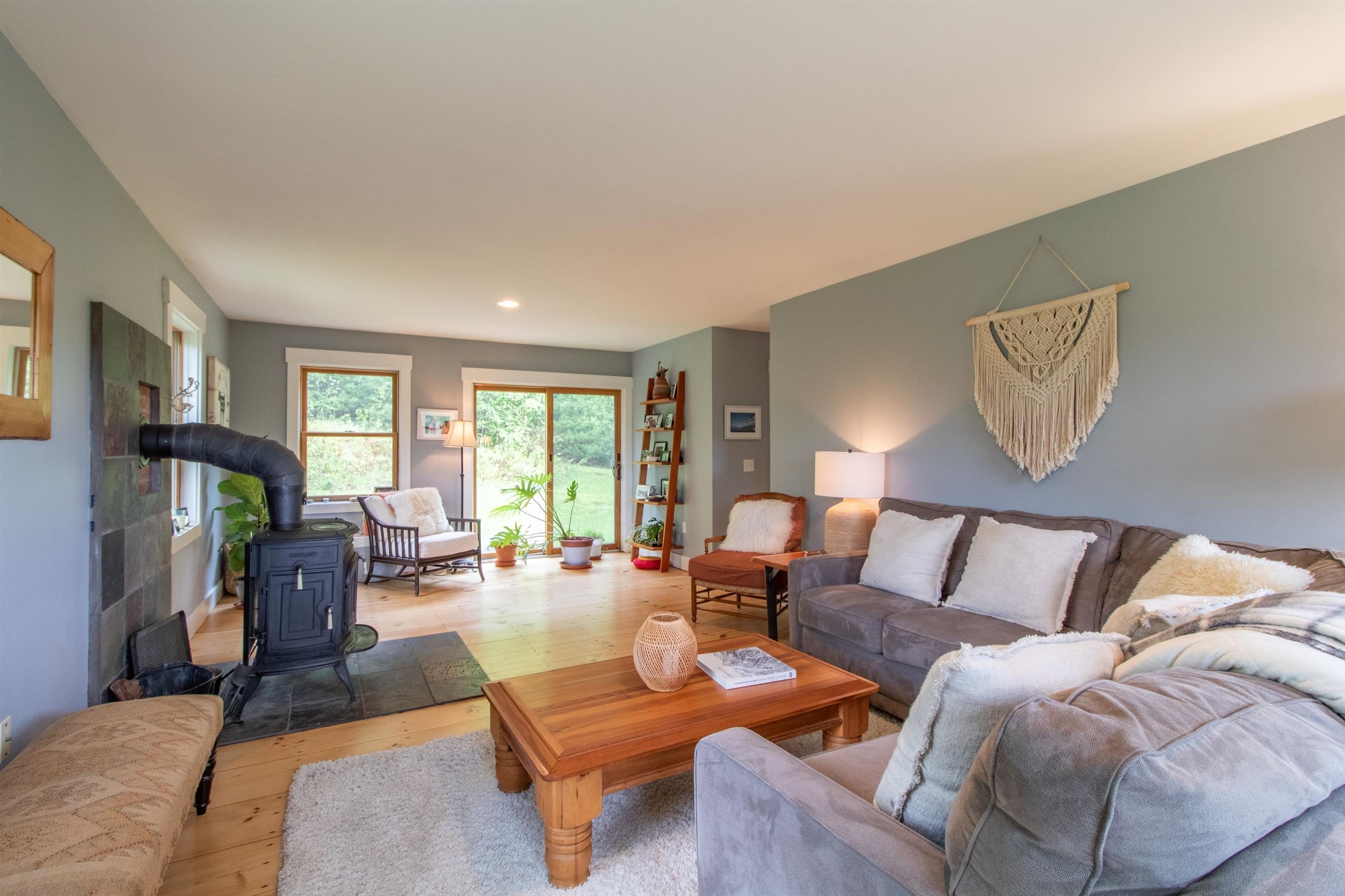 Kirby, Vermont, 05851, United States, 5 Bedrooms Bedrooms, ,3 BathroomsBathrooms,Residential,For Sale,2036584