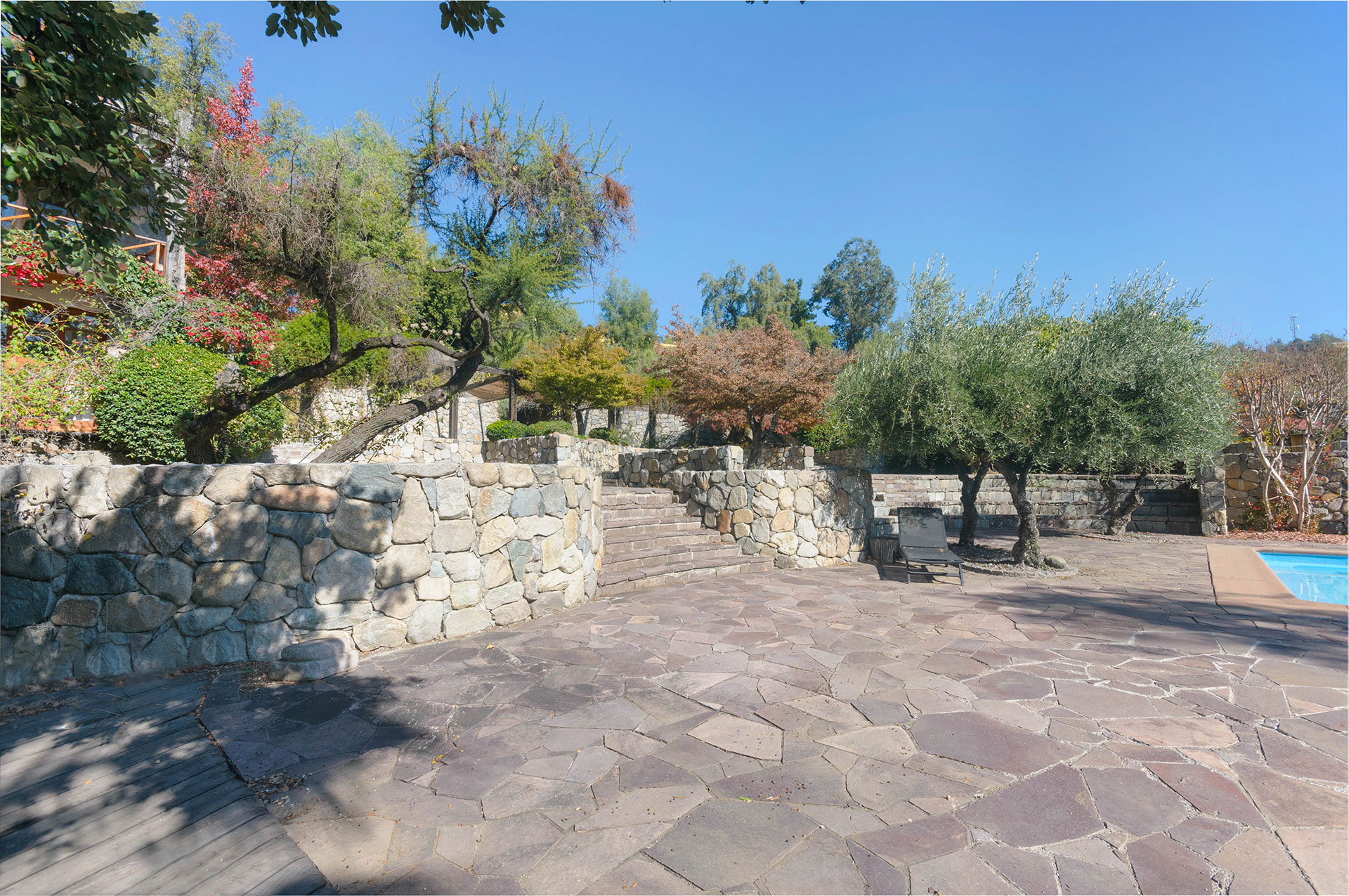  Beautiful Home Surrounded by Nature with Stunning Views - 物件實景