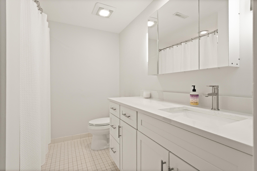 North Andover, Massachusetts, 01845, United States, 2 Bedrooms Bedrooms, ,2 BathroomsBathrooms,Residential,For Sale,1856023