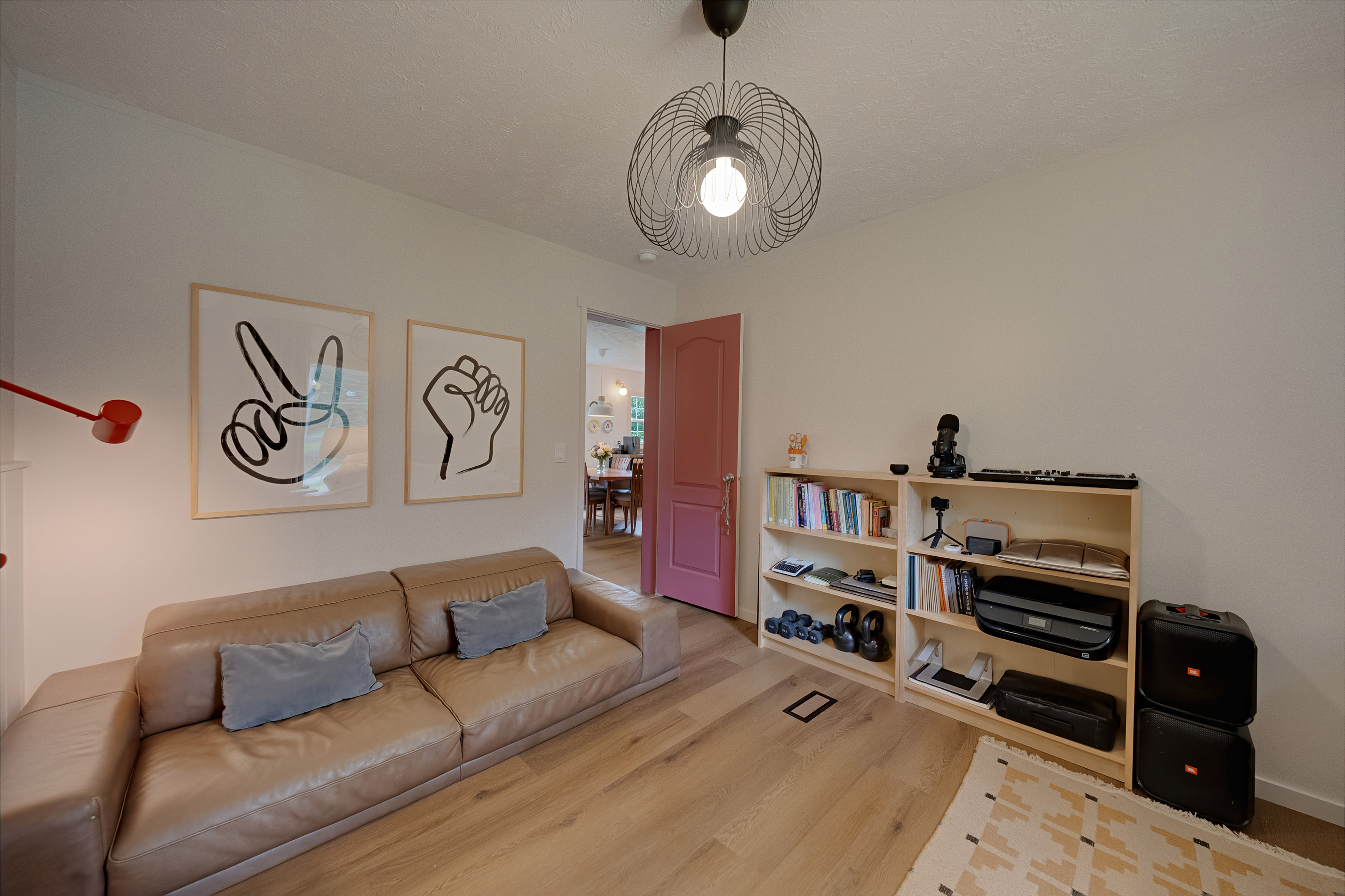  Completely Refreshed Home on Five Private Acres - 物件實景
