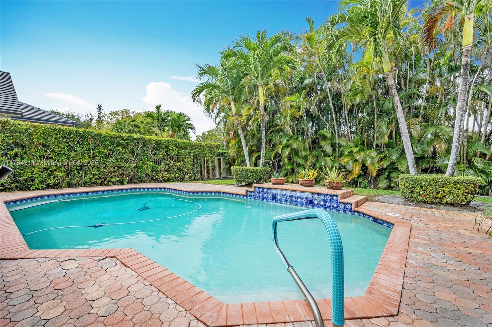 Davie, Florida, 33328, United States, 5 Bedrooms Bedrooms, ,4 BathroomsBathrooms,Residential,For Sale,1793011