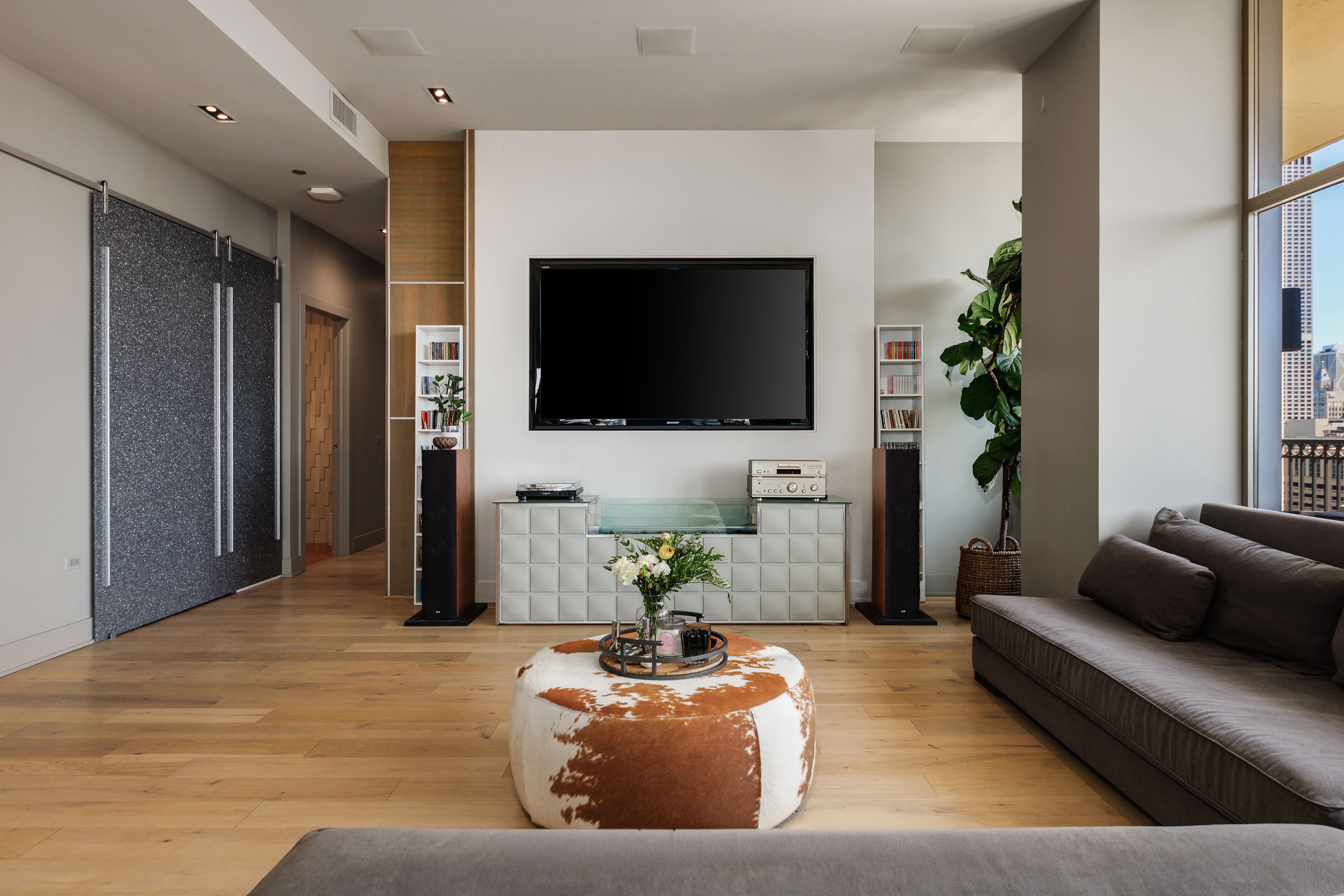  Step into Elevated City Living with this Exceptional Contemporary Residence - 物件實景