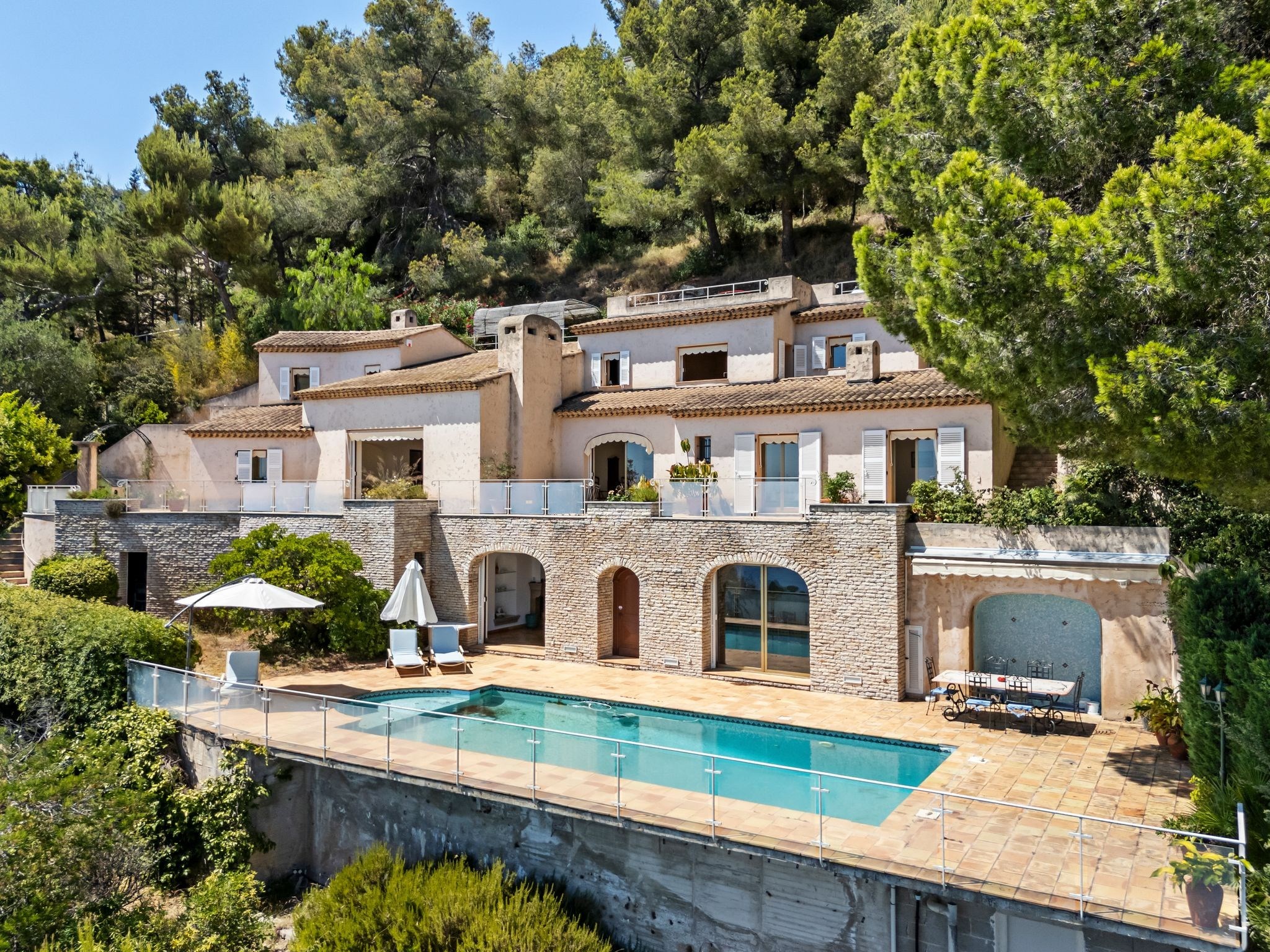  Roquebrune-Cap-Martin: Provençal villa with panoramic sea and Monaco views - 物件實景