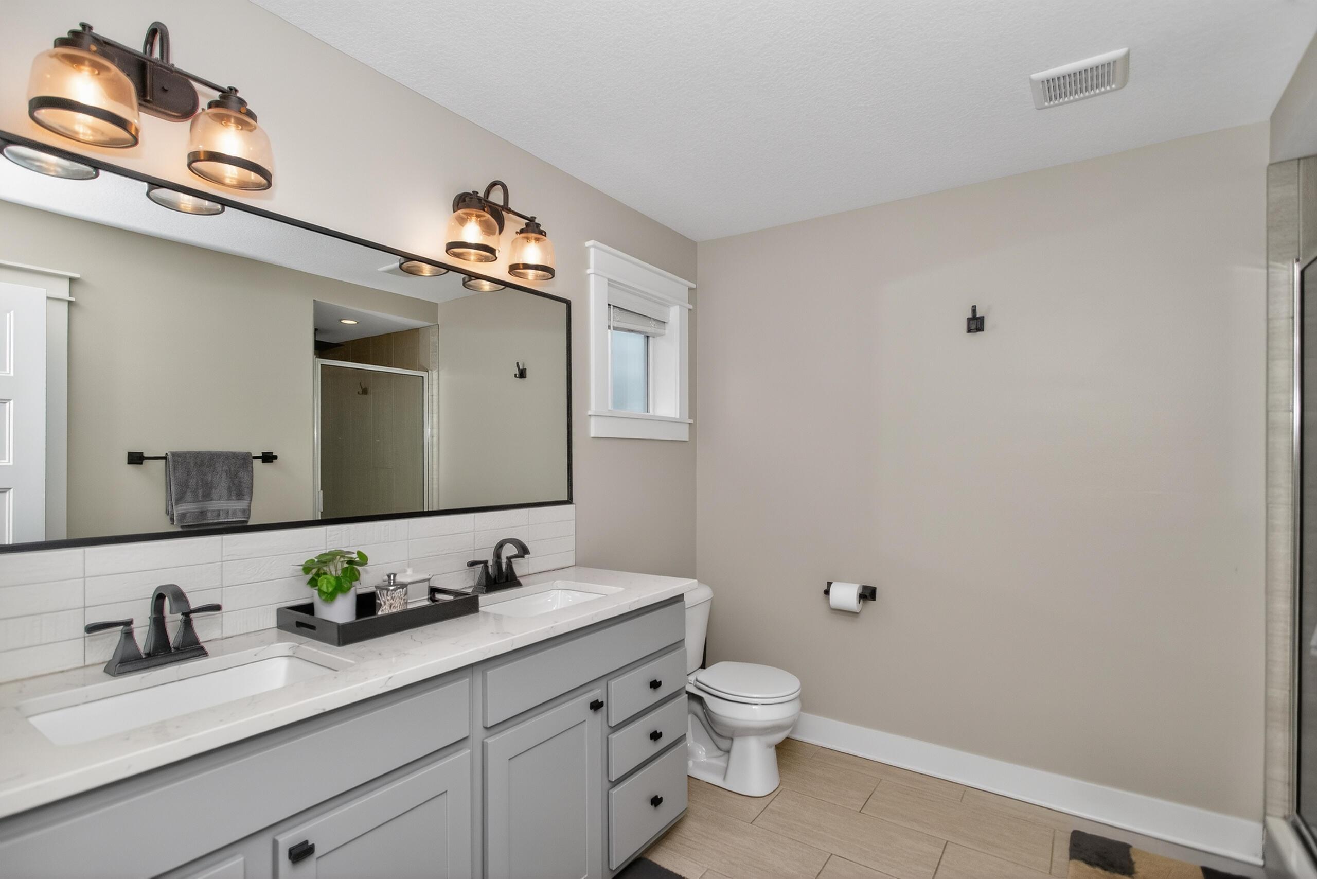 Ames, Iowa, 50014, United States, 5 Bedrooms Bedrooms, ,4 BathroomsBathrooms,Residential,For Sale,2006448