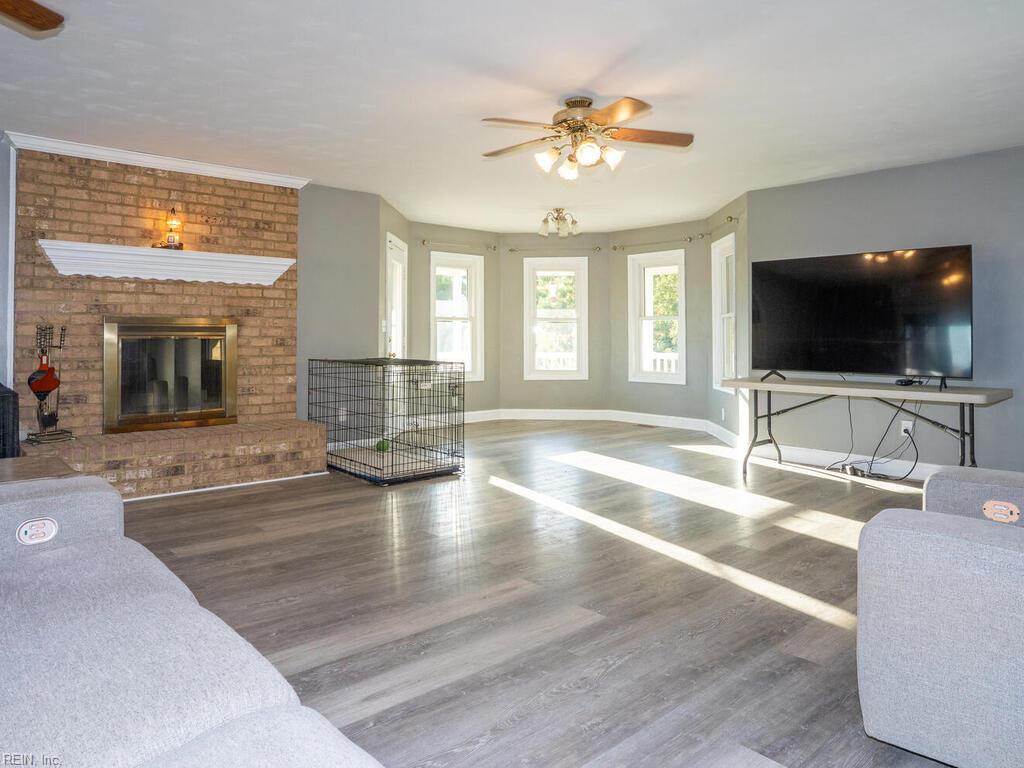 Virginia Beach Va, Virginia, 23457, United States, 4 Bedrooms Bedrooms, ,3 BathroomsBathrooms,Residential,For Sale,1989088