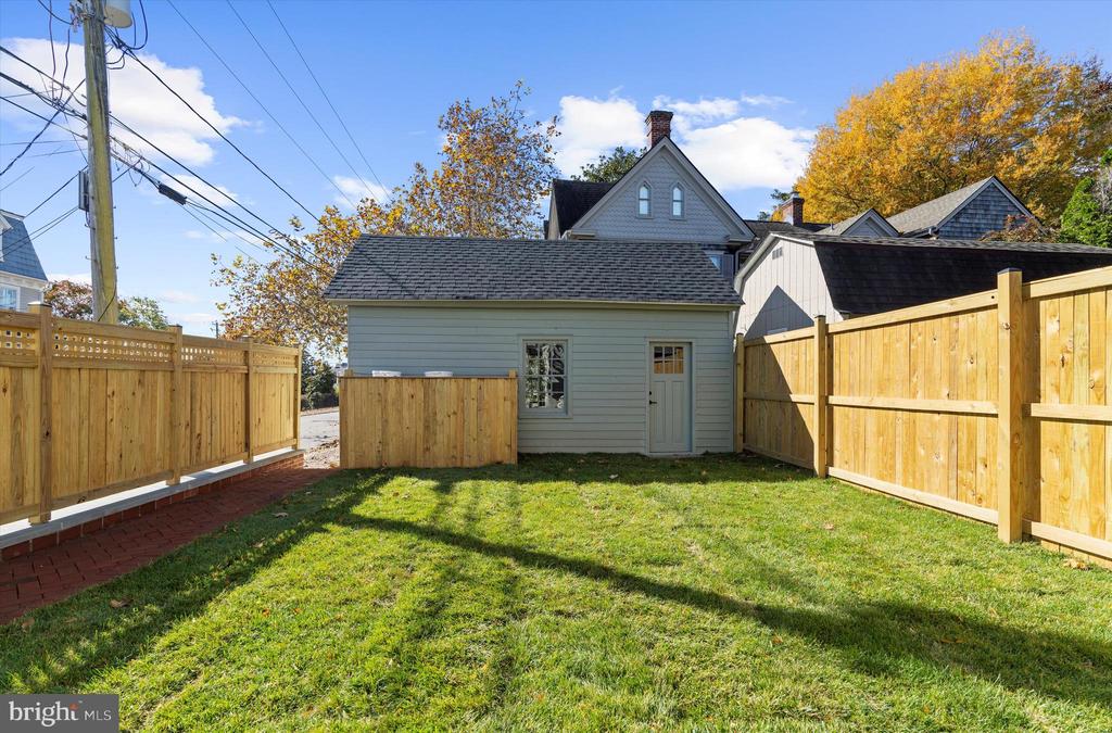 Chestertown, Maryland, 21620, United States, 5 Bedrooms Bedrooms, ,5 BathroomsBathrooms,Residential,For Sale,1988970