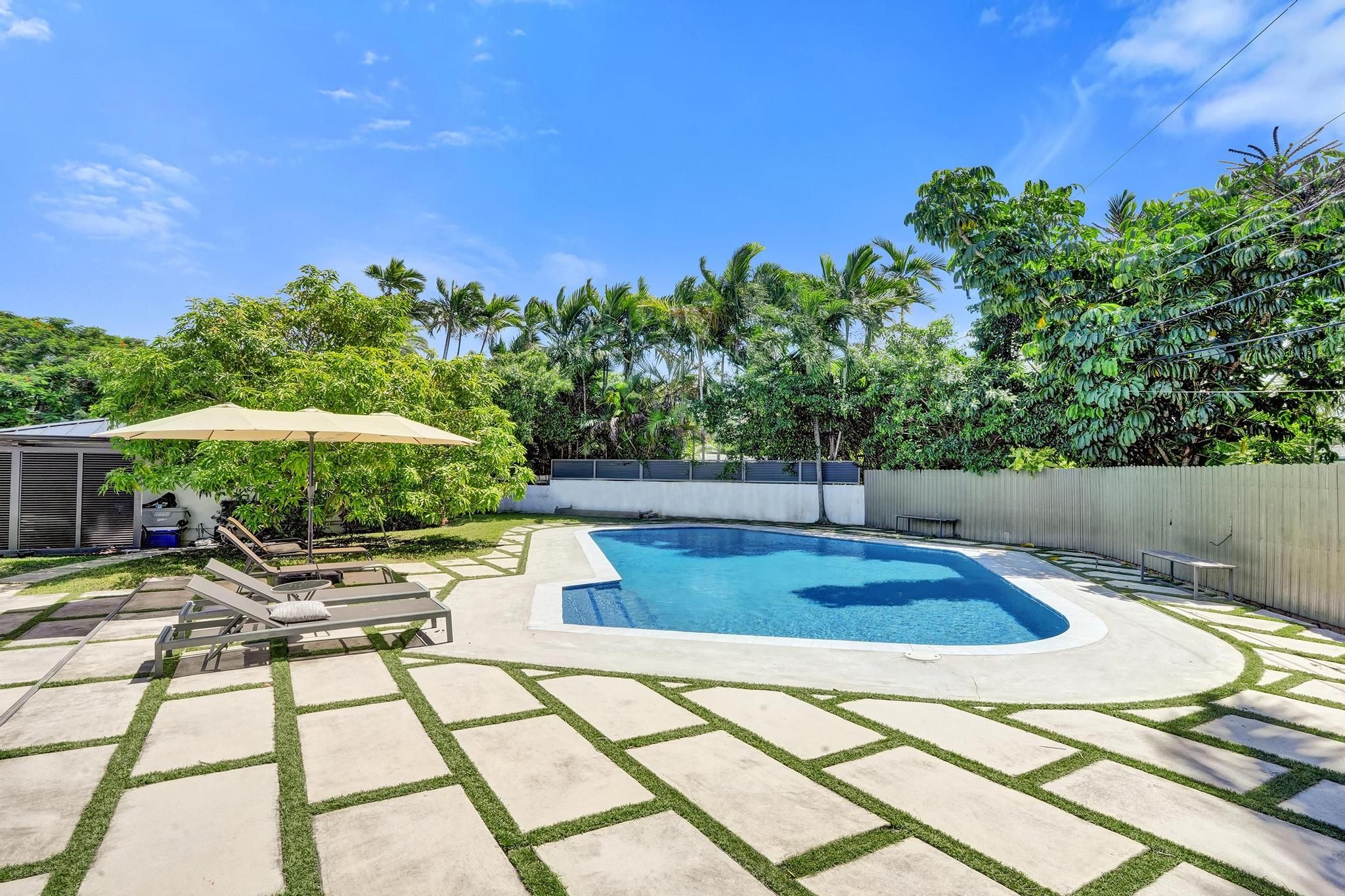  20100 NE 20th Ct, Miami, FL, 33179 - 物件實景