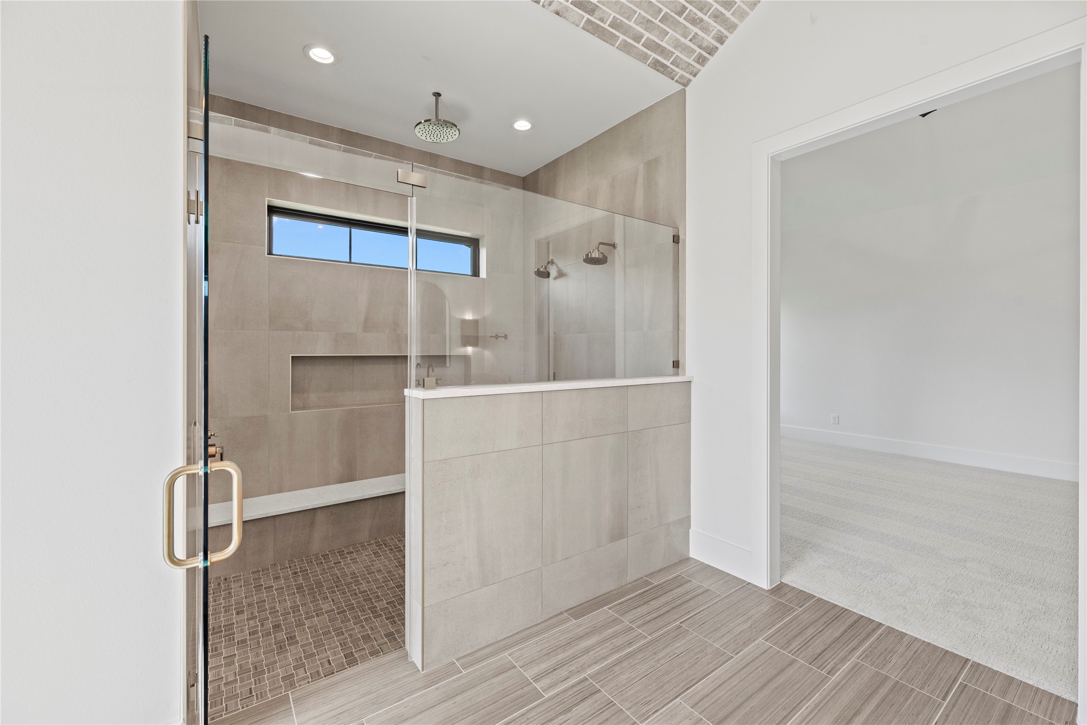 Montgomery, Texas, 77356, United States, 4 Bedrooms Bedrooms, ,5 BathroomsBathrooms,Residential,For Sale,1987481