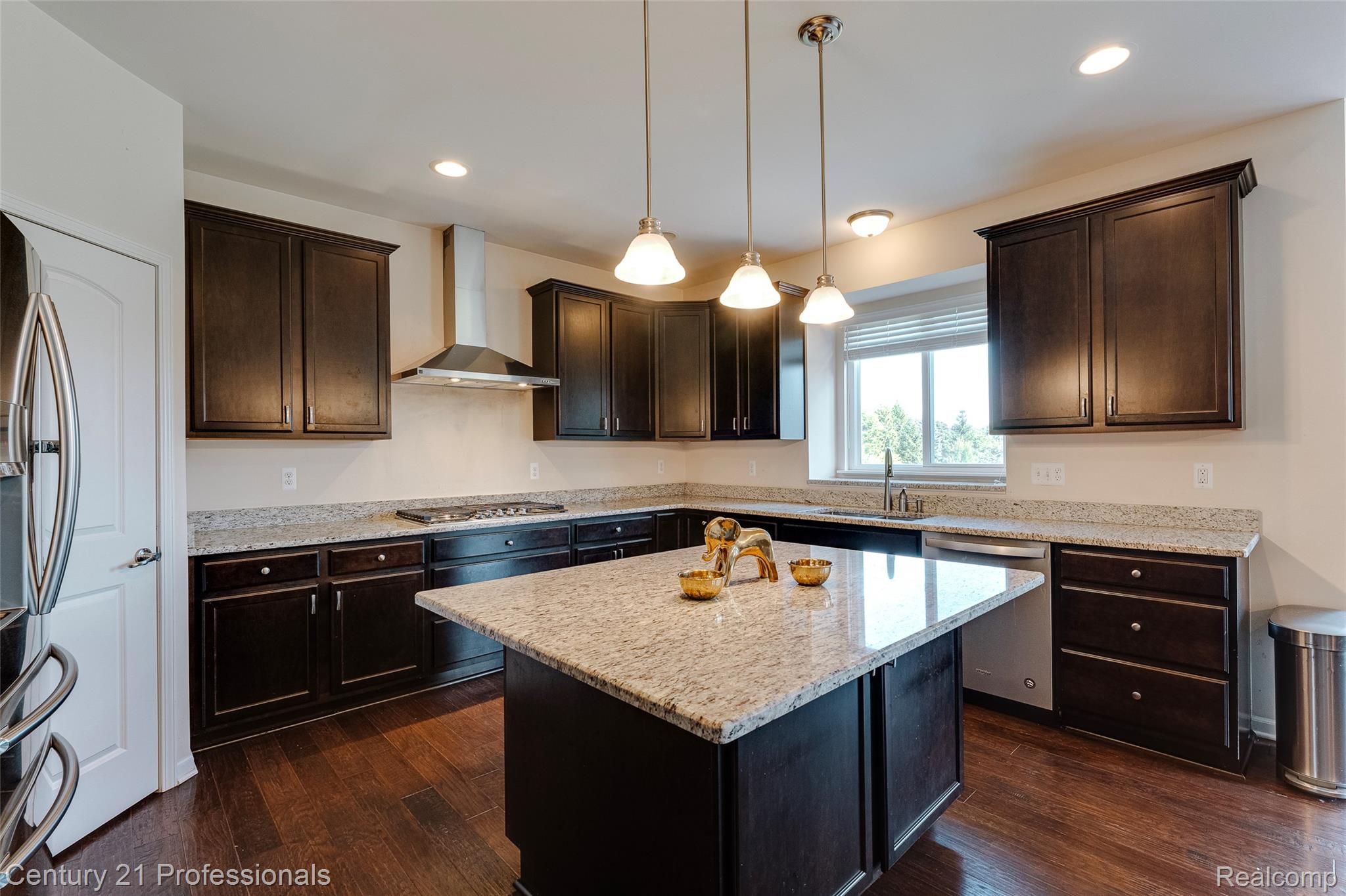 Canton, Michigan, 48187, United States, 5 Bedrooms Bedrooms, ,6 BathroomsBathrooms,Residential,For Sale,1908049