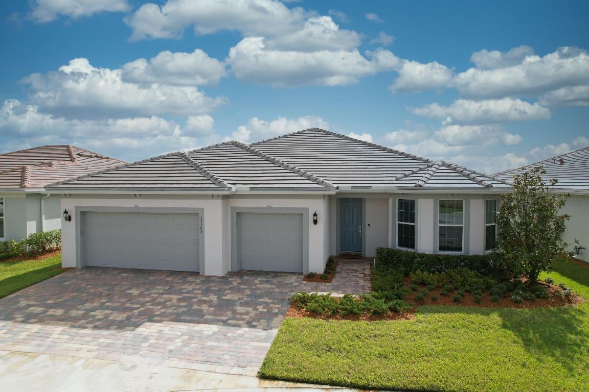 Port St Lucie, Florida, 34987, United States, 2 Bedrooms Bedrooms, ,3 BathroomsBathrooms,Residential,For Sale,1975930