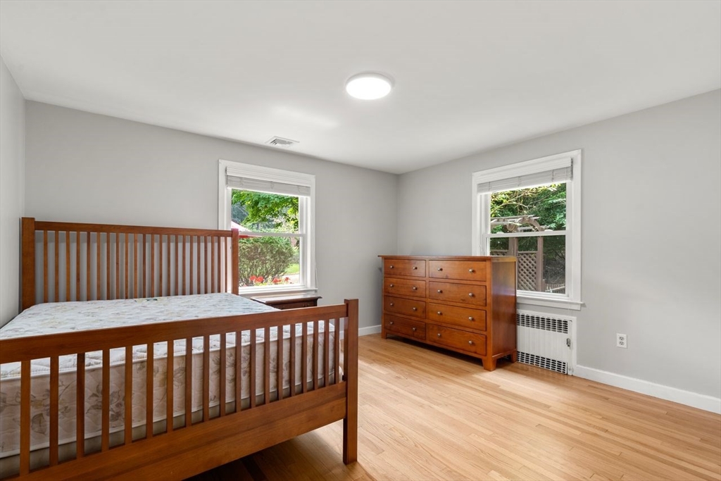 Chelmsford, Massachusetts, 01824, United States, 3 Bedrooms Bedrooms, ,2 BathroomsBathrooms,Residential,For Sale,1927111
