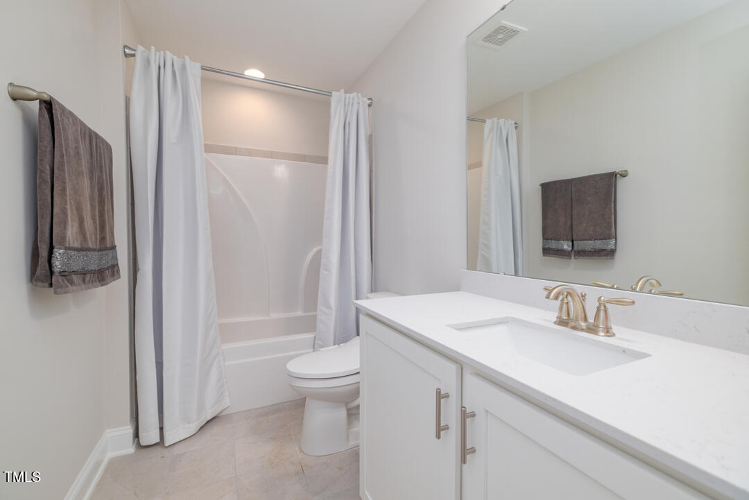 Youngsville, North Carolina, 27596, United States, 3 Bedrooms Bedrooms, ,3 BathroomsBathrooms,Residential,For Sale,1989446