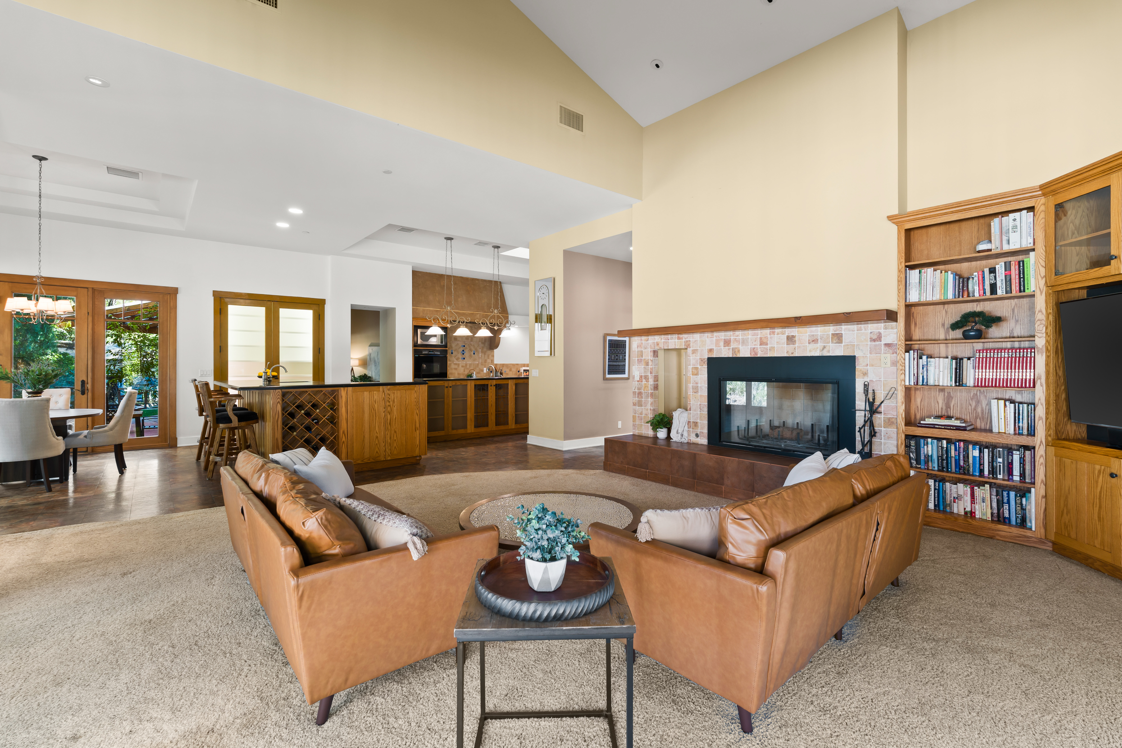  402 South Montgomery Street, Ojai, CA 93023 - 物件實景