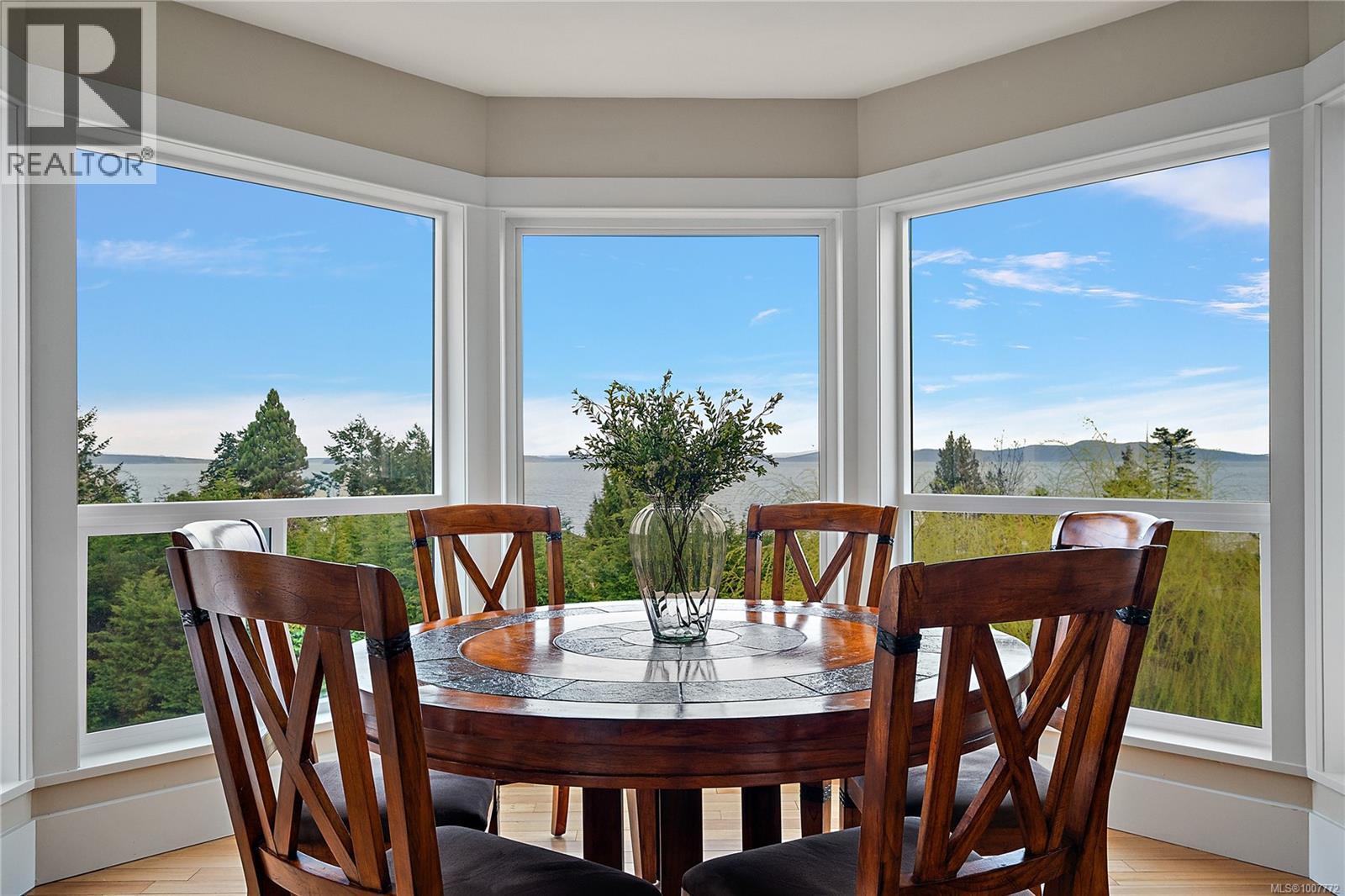 SAANICH, British Columbia, V8Y 2G1, CA, 4 Bedrooms Bedrooms, ,3 BathroomsBathrooms,Residential,For Sale,1906364