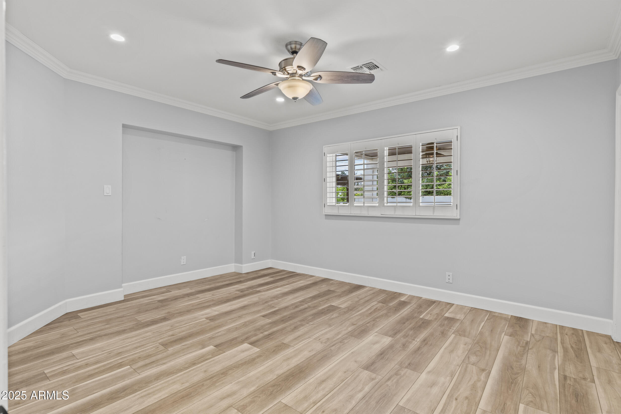 Phoenix, Arizona, 85018, United States, 6 Bedrooms Bedrooms, ,4 BathroomsBathrooms,Residential,For Sale,2002076